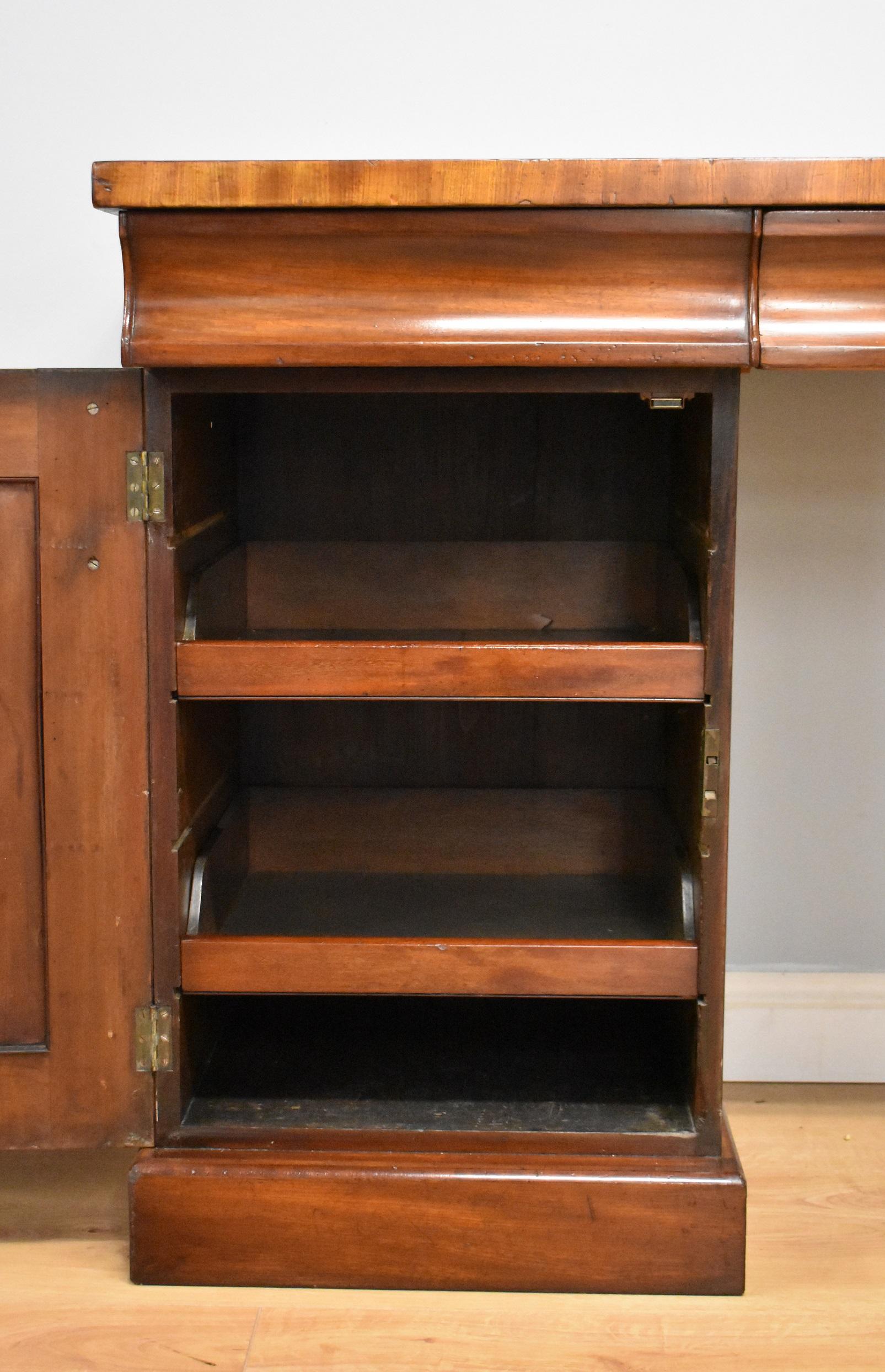 19th Century Victorian Flame Mahogany Pedestal Sideboard In Excellent Condition In Chelmsford, Essex