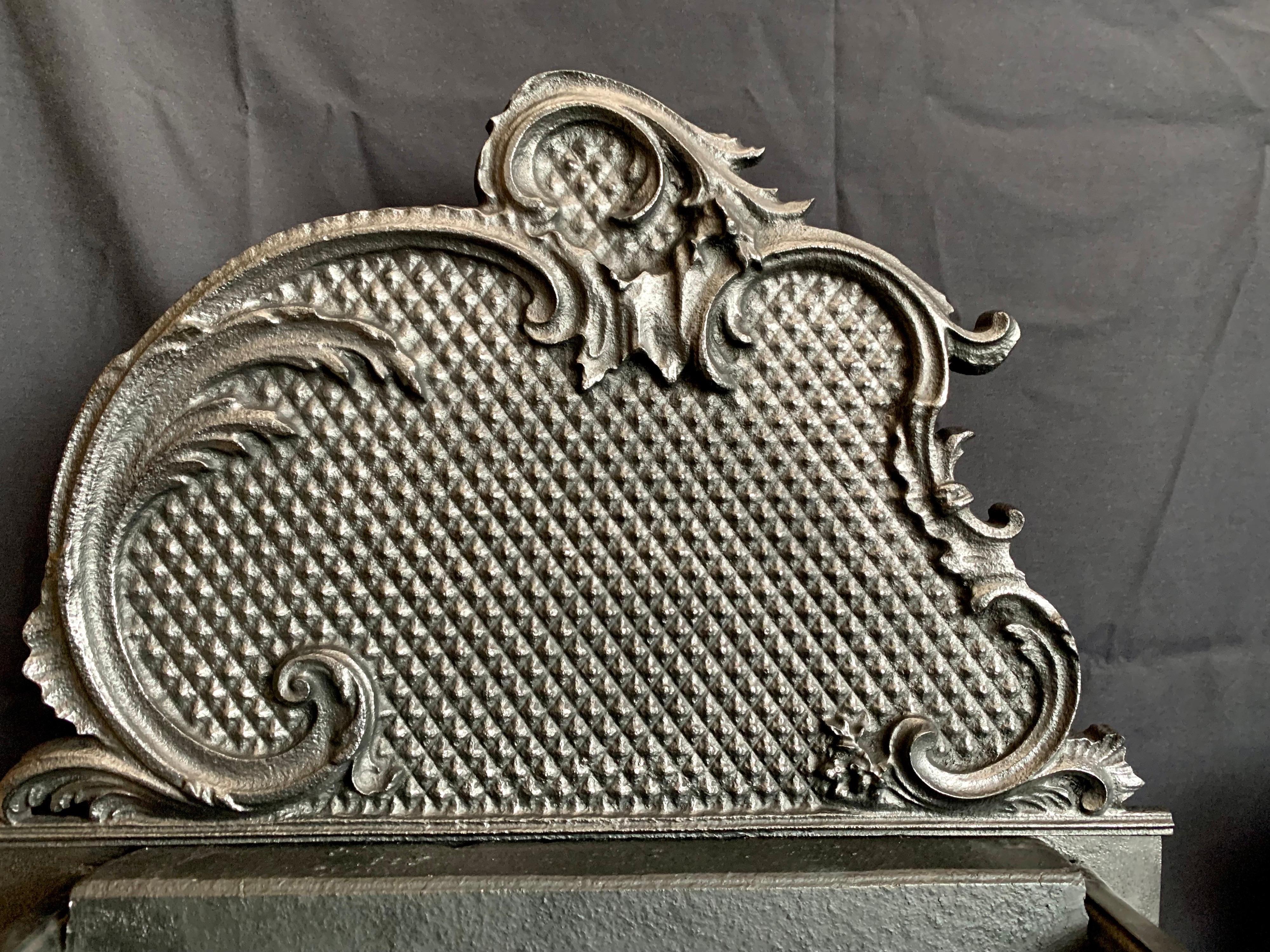 Cesto de latón y hierro para rejilla de chimenea victoriana del siglo XIX de estilo French Rococo en venta 6