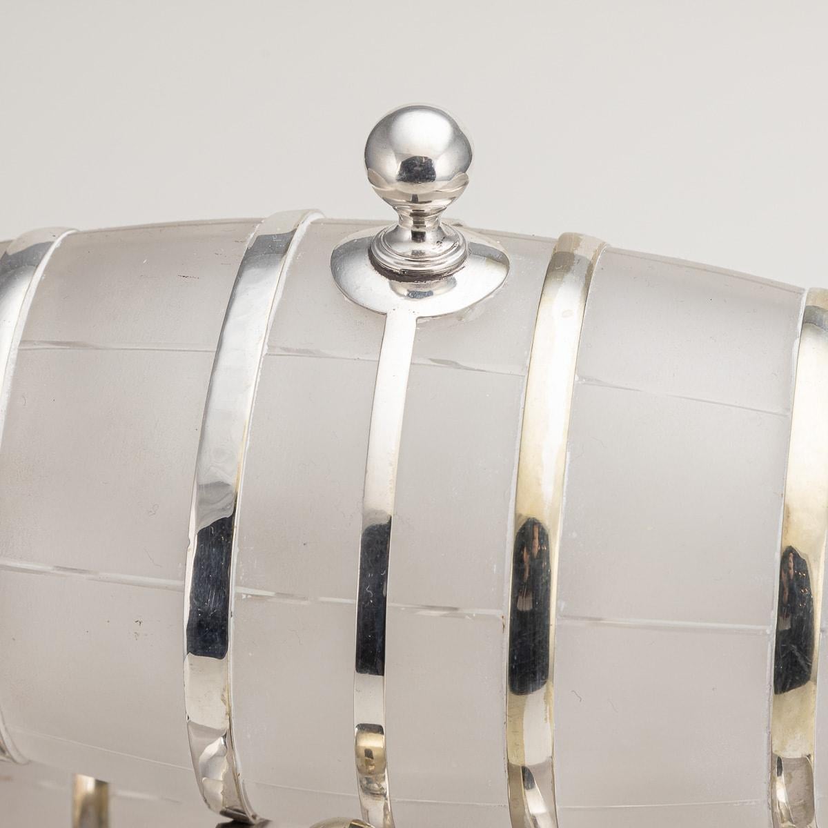 Viktorianischer Spirit Barrel-wagen aus mattiertem Glas und versilbertem Glas aus dem 19. Jahrhundert, um 1880 im Angebot 4