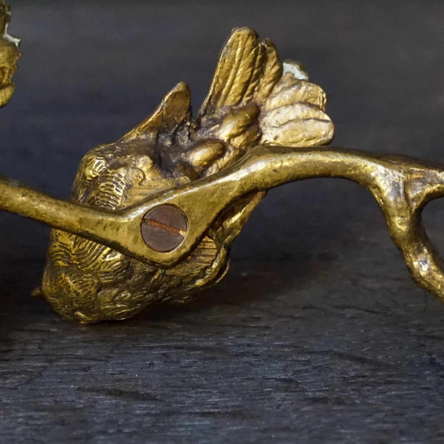 Viktorianische Trinket-Schale aus vergoldeter Bronze mit Blattgold und Käfern aus dem 19. Jahrhundert im Angebot 4