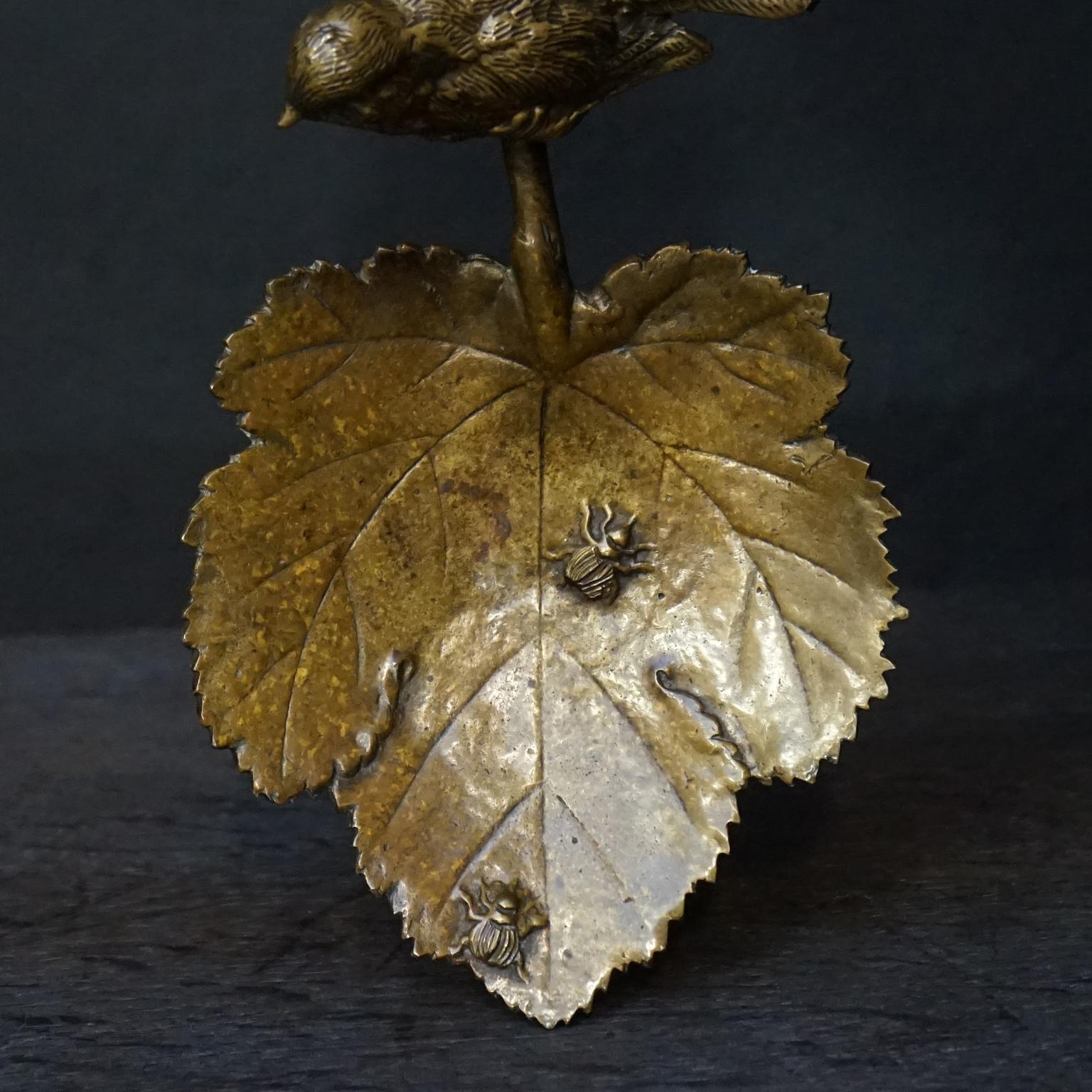 19th Century Victorian Gilt Bronze Leaf Trinket Dish with Sparrow and Beetles For Sale 5