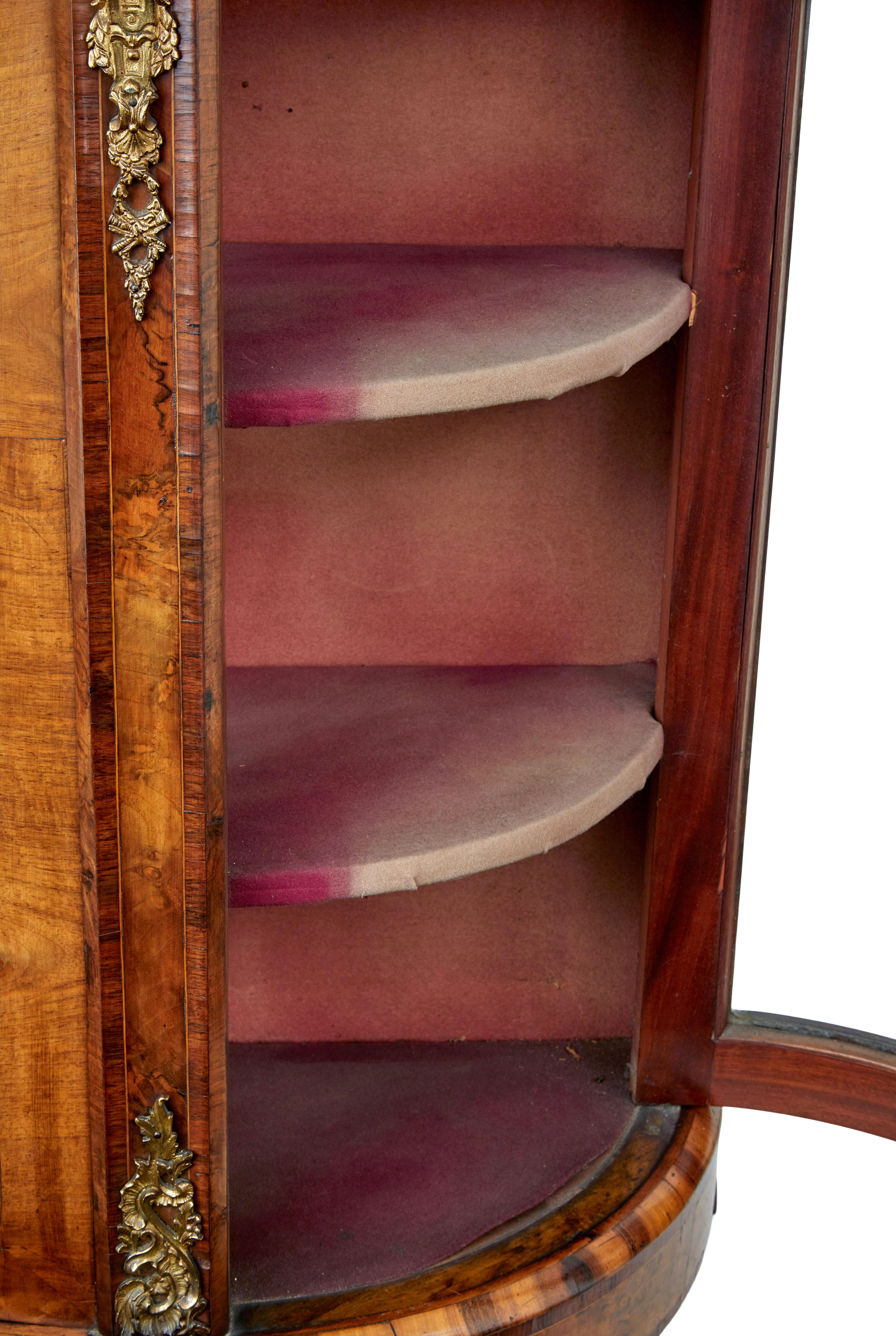Glass 19th century Victorian glazed walnut sideboard For Sale