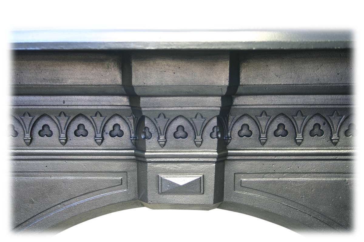 19th Century Victorian Gothic Cast Iron Fire Surround In Good Condition In Manchester, GB