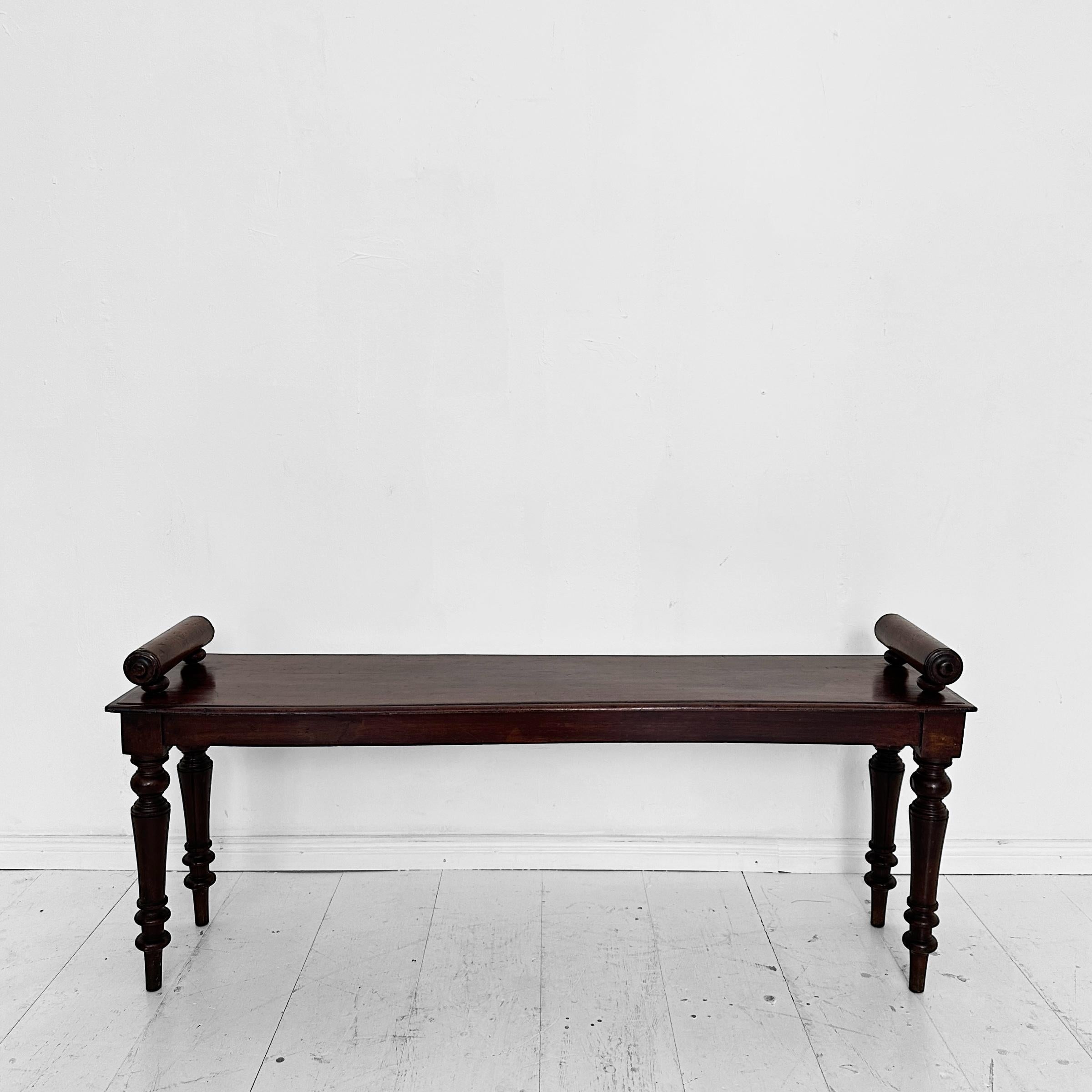 Britannico Panca da sala vittoriana del XIX secolo in legno rosso-marrone, Inghilterra, 1870 ca. in vendita
