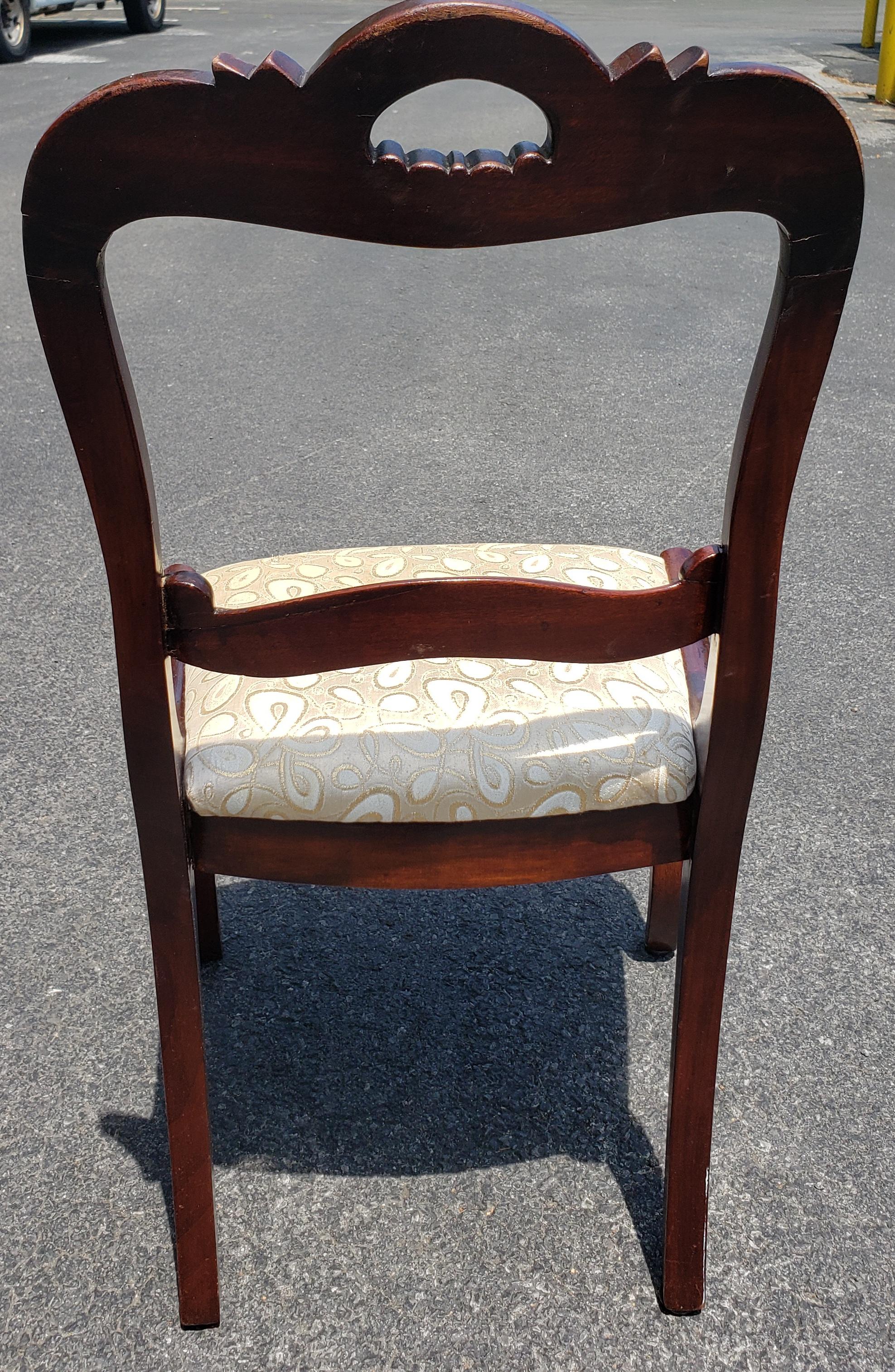18th Century and Earlier 19th Century Victorian Hancrafted and Carved Mahogany Ladder Back Chair For Sale