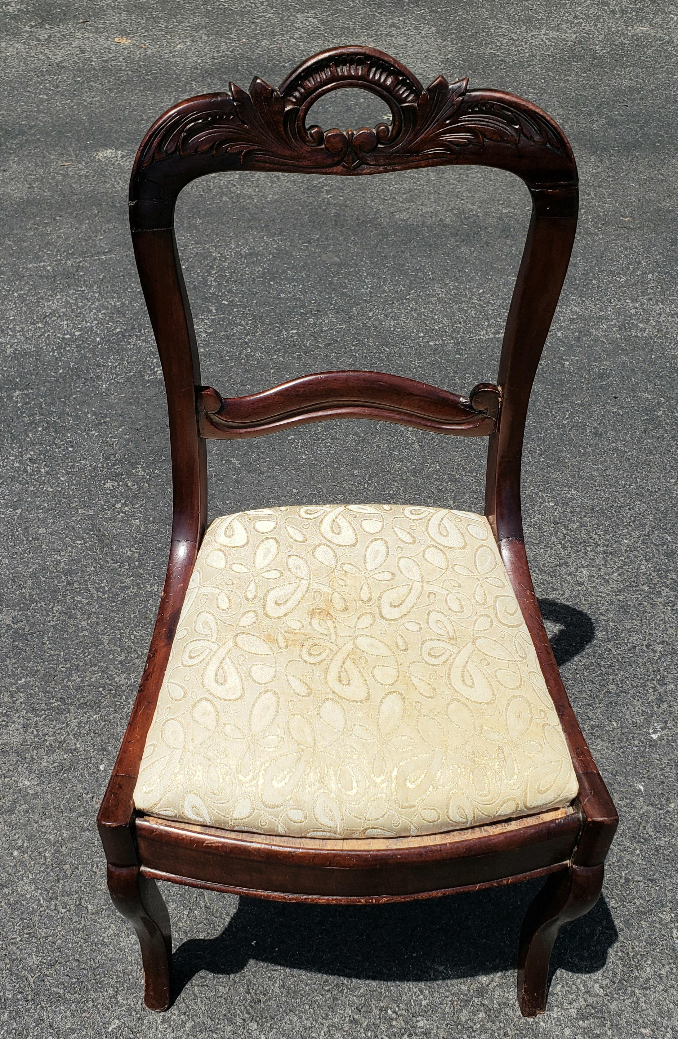 19th Century Victorian Hancrafted and Carved Mahogany Ladder Back Chair For Sale 1