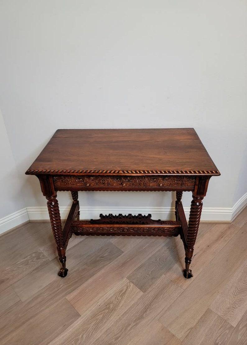 19th Century Victorian Highly Carved Parlor Table In Good Condition For Sale In Forney, TX