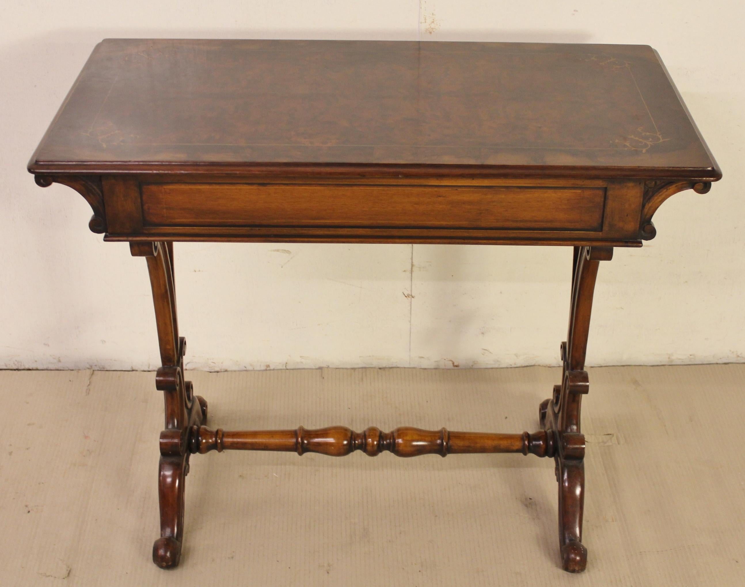 English 19th Century Victorian Inlaid Burr Walnut Side Table