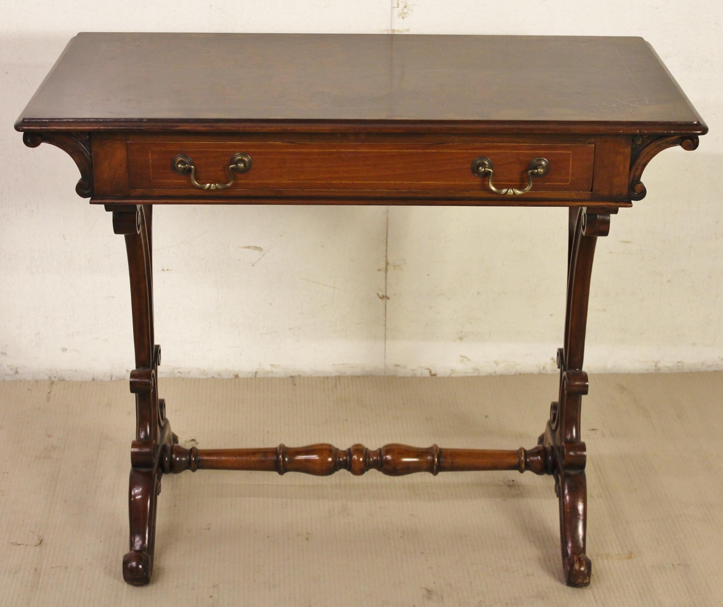 Inlay 19th Century Victorian Inlaid Burr Walnut Side Table