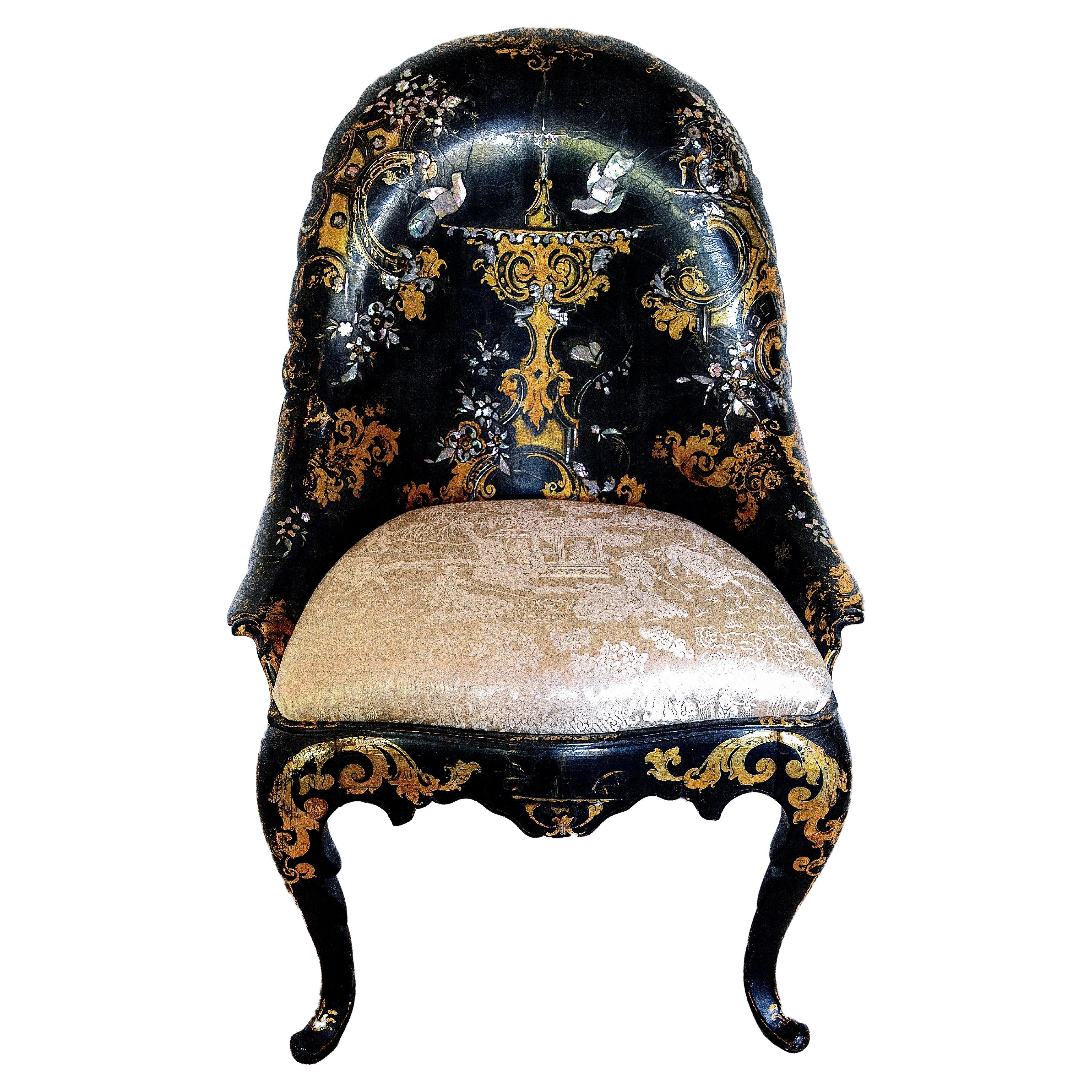 Chaise victorienne du 19ème siècle en nacre incrustée et papier mâché doré