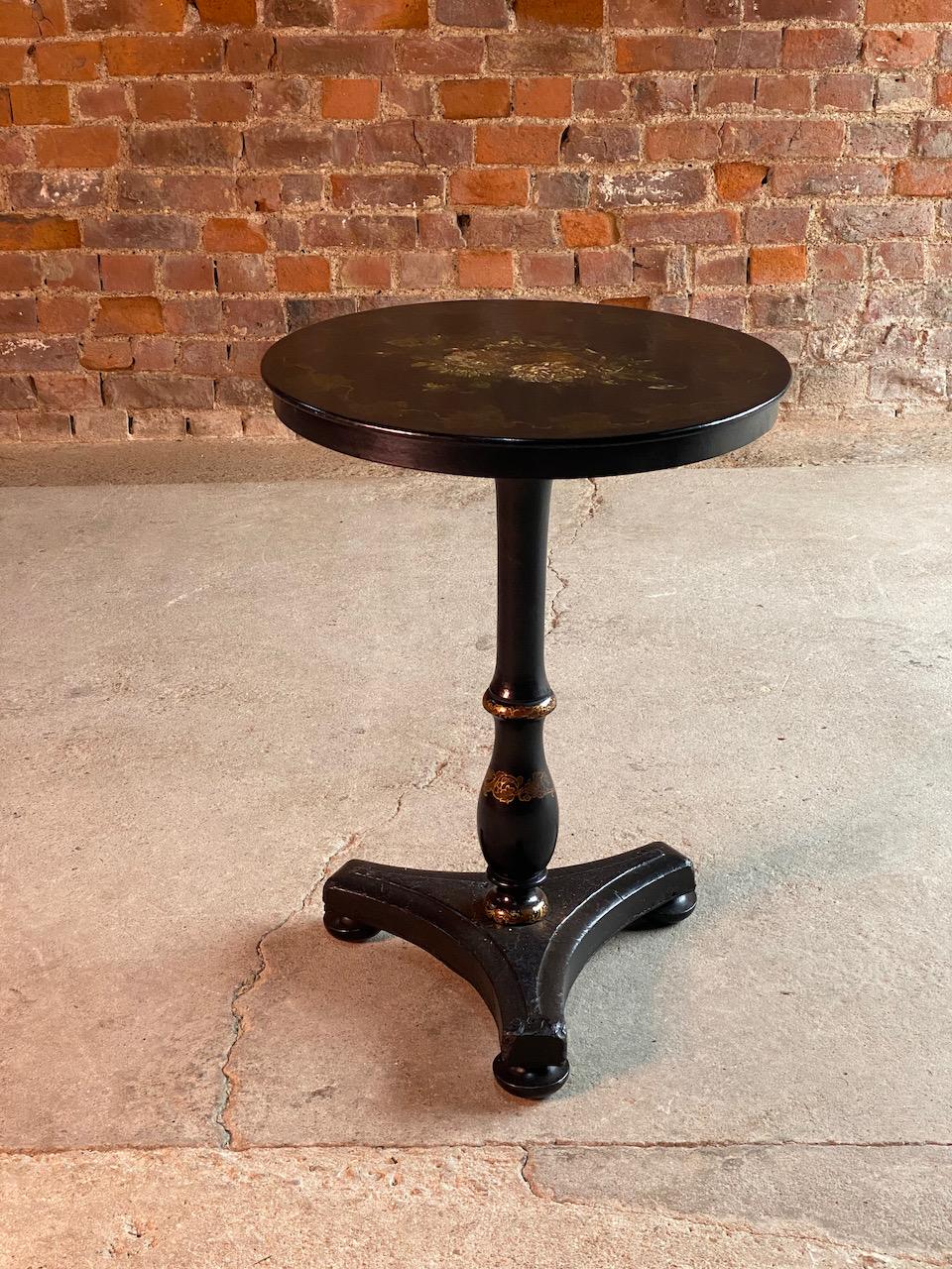 19th Century Victorian Japanned Lacquer and Papier Mâché Tilt-Top Table circa 18 For Sale 5