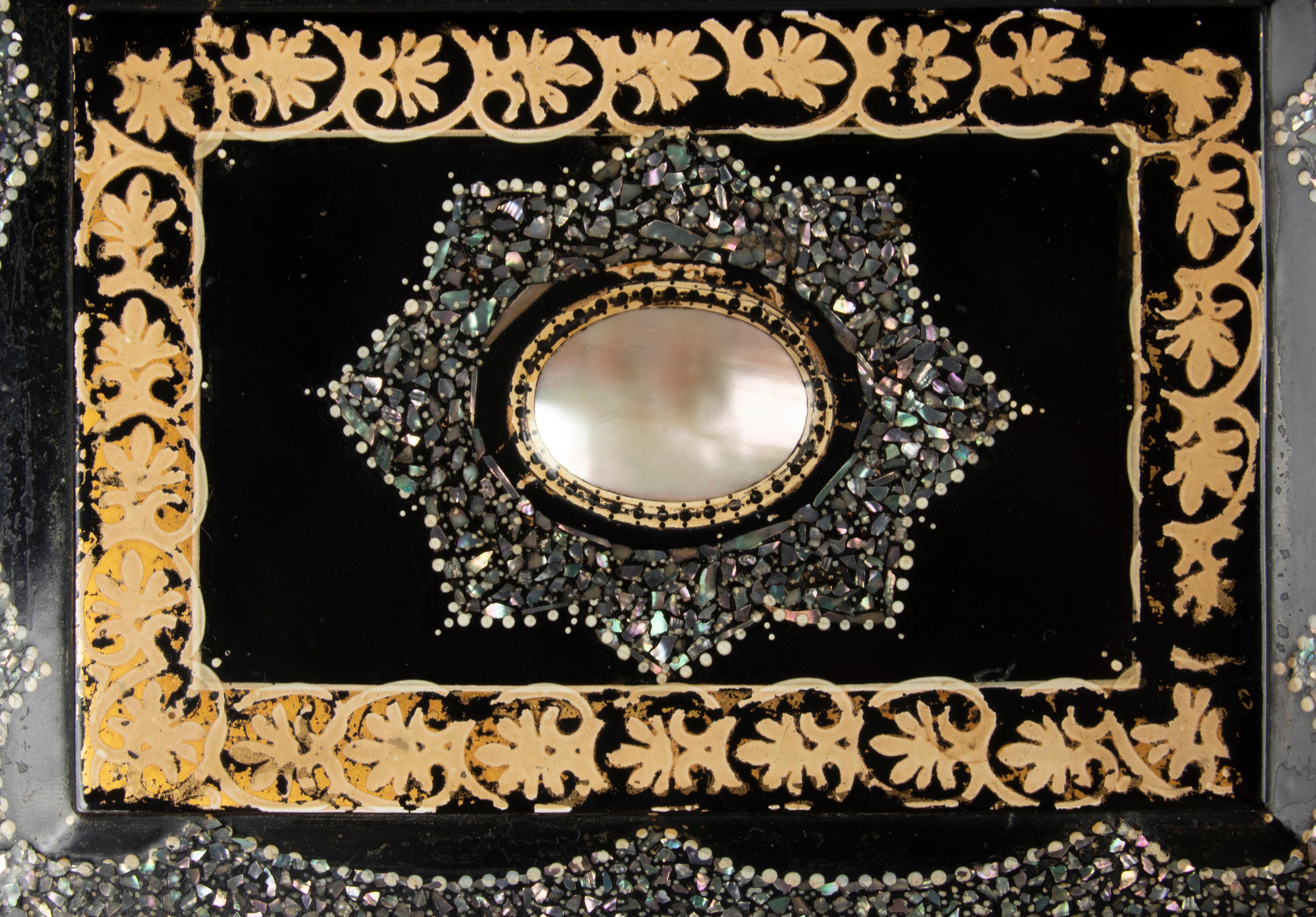 19th Century Victorian Jewelry Box For Sale 4