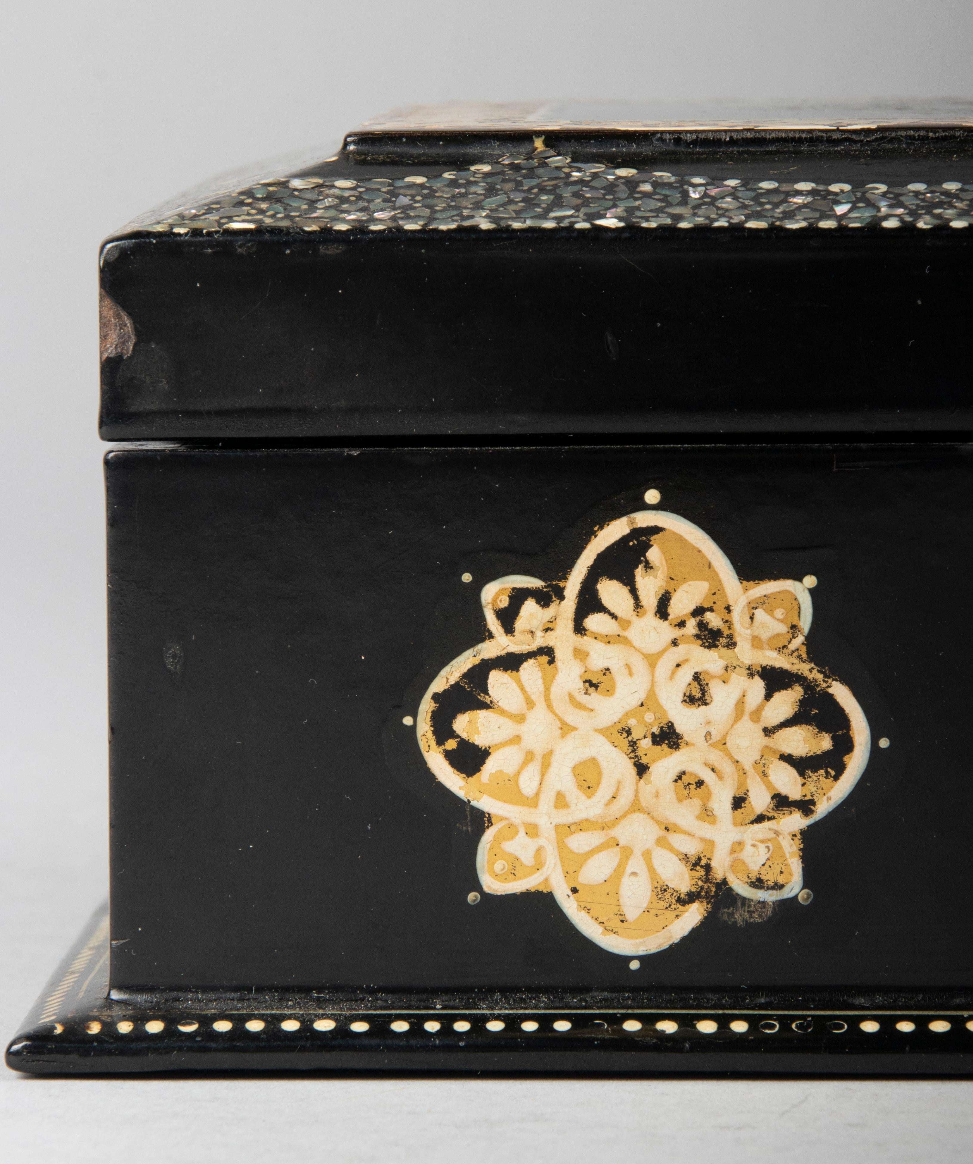 19th Century Victorian Jewelry Box For Sale 7