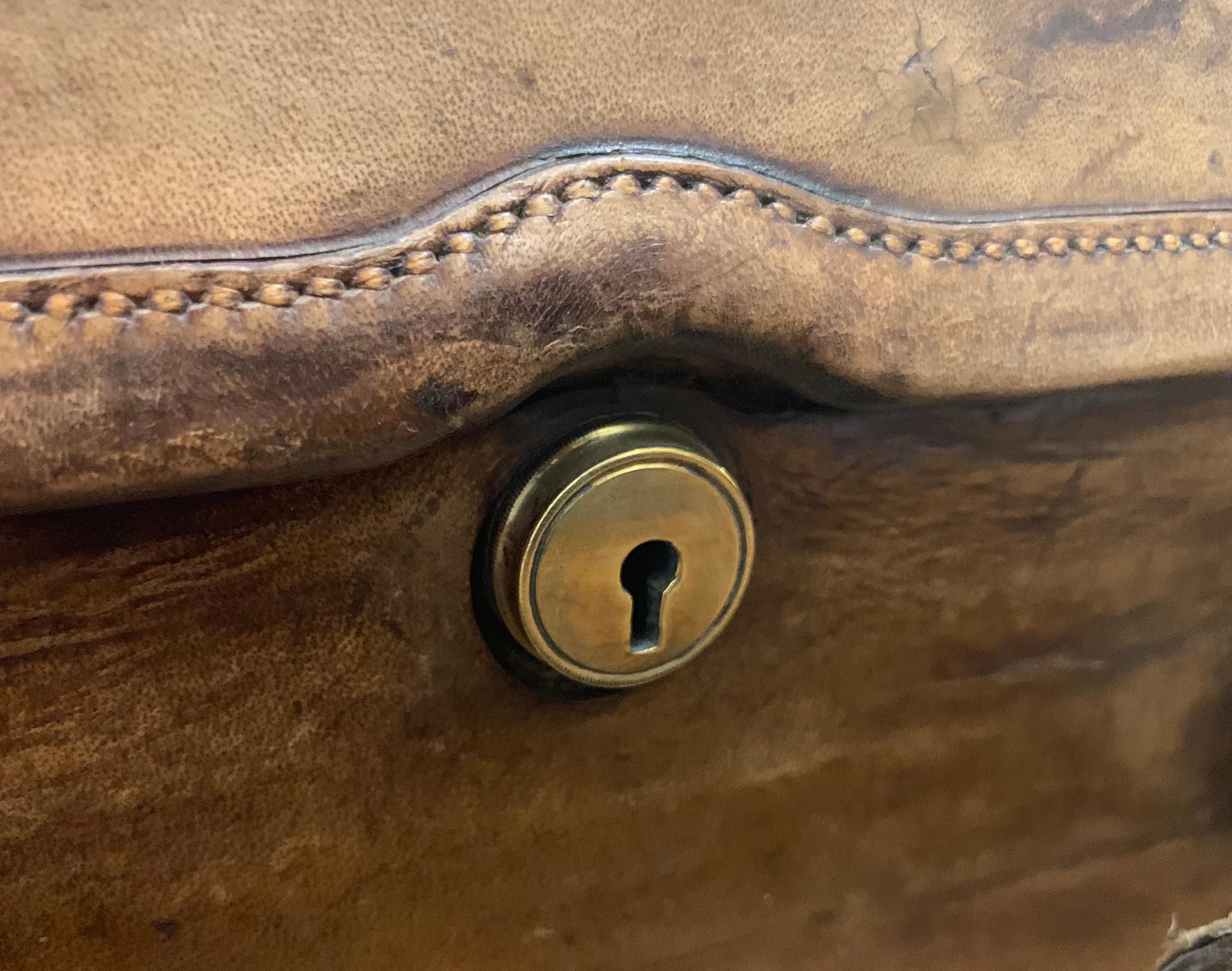 19th Century Victorian Leather over Oak Triple Shotgun Case James Purdey & Sons For Sale 1