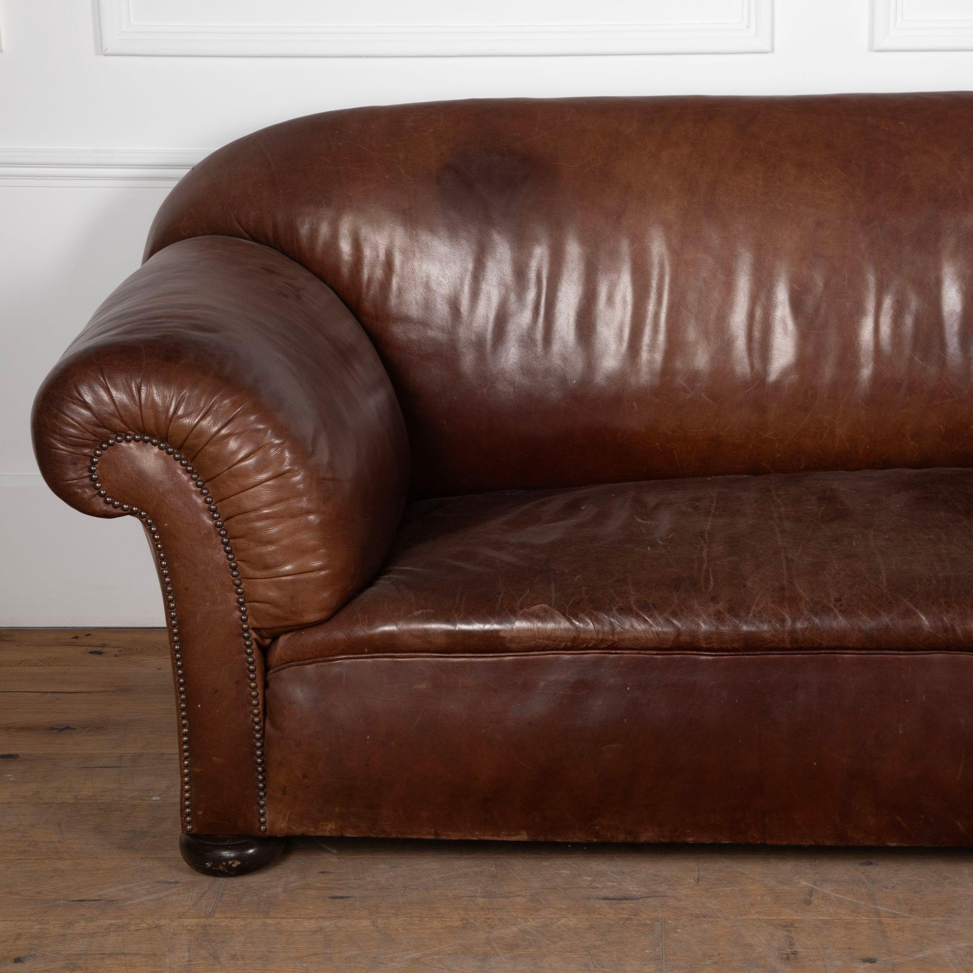 Viktorianisches Leders Sofa aus dem 19. Jahrhundert im Zustand „Gut“ im Angebot in Gloucestershire, GB