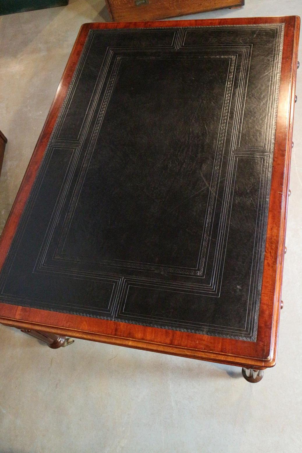 Mid-19th Century 19th Century Victorian Library Table