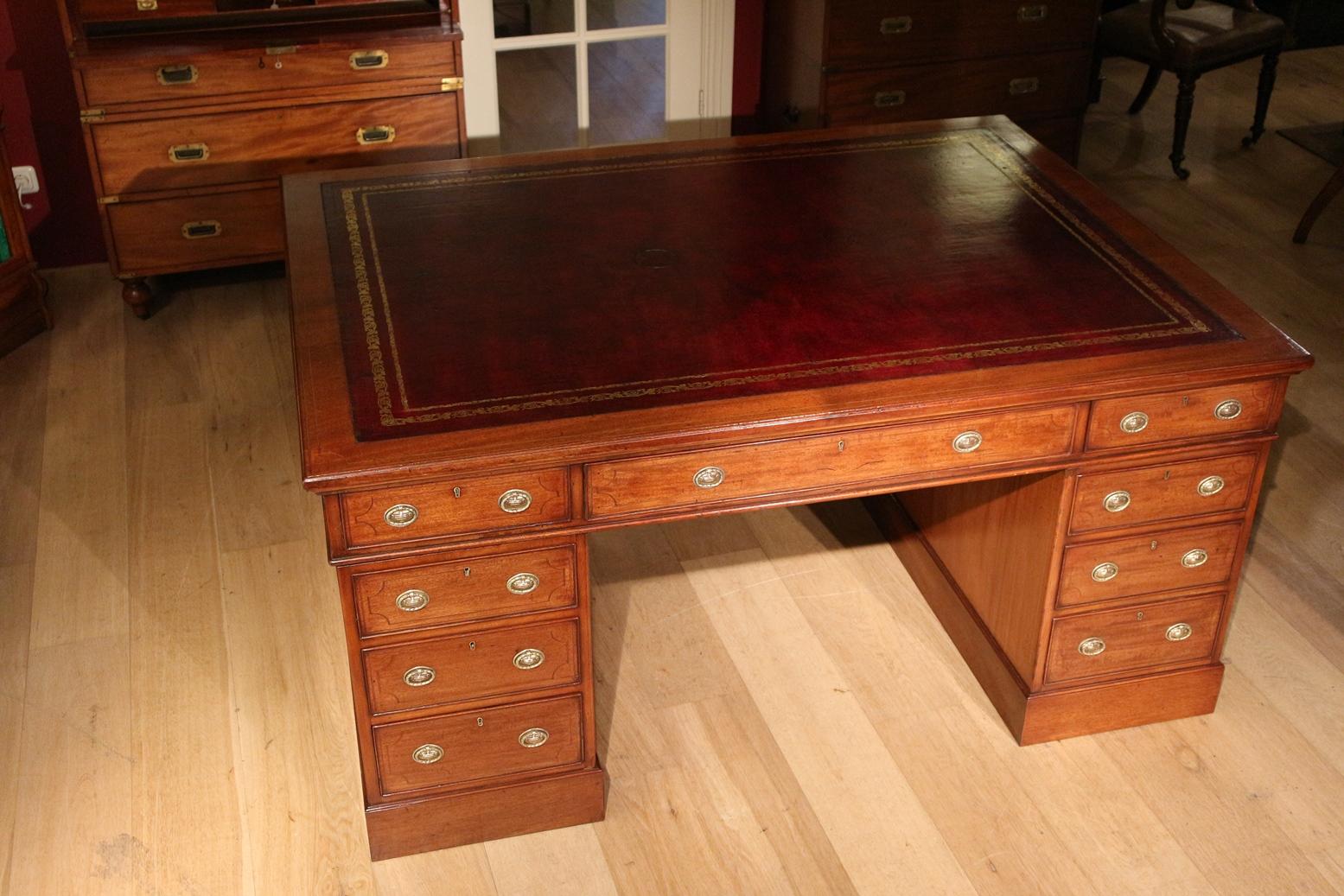 19th Century Victorian Mahogany 18 Drawer Partners Desk 3