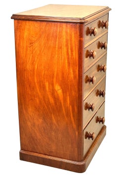 Victorian Mahogany Chest of Drawers, England, Circa 1850