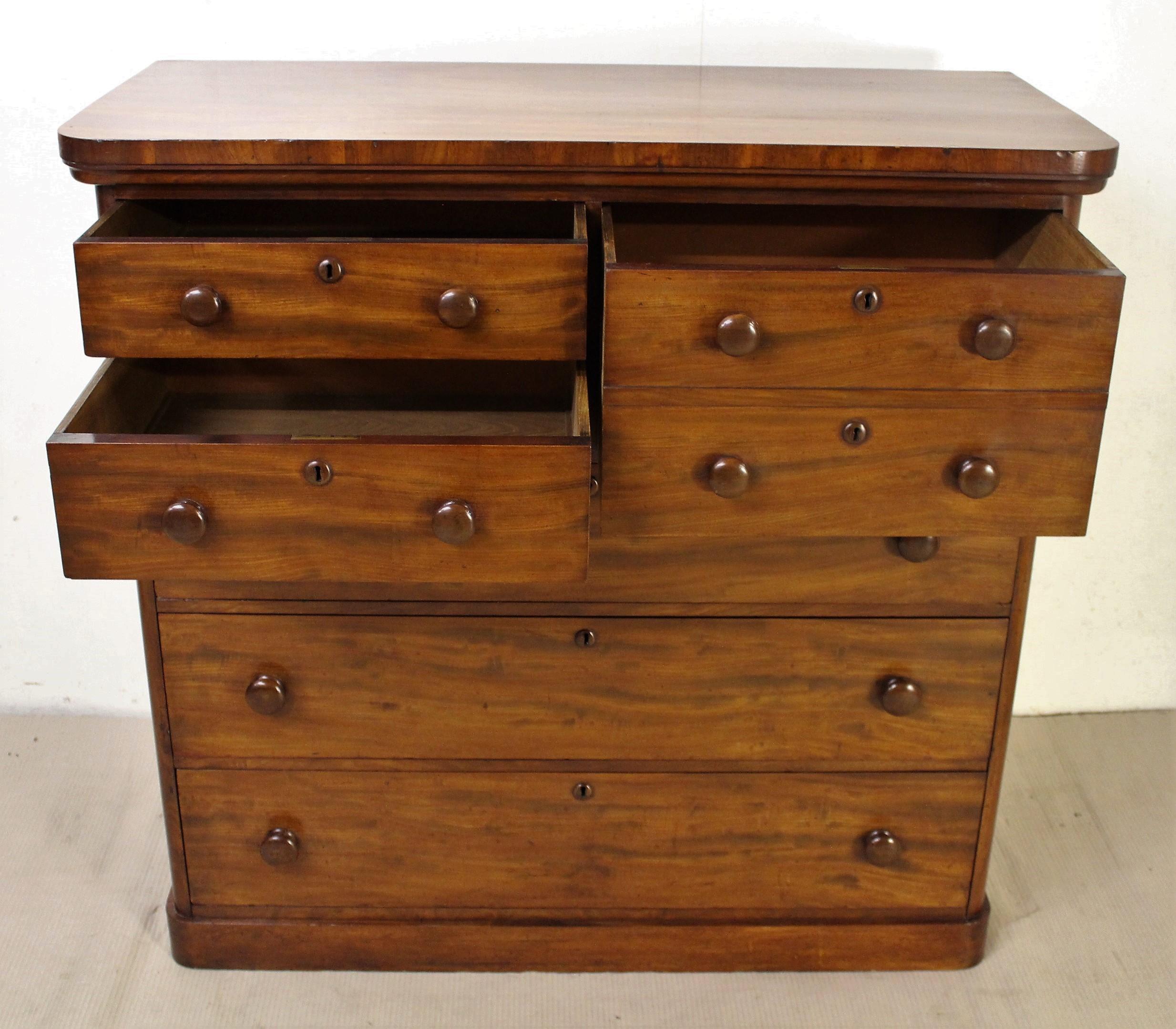 19th Century Victorian Mahogany Chest of Drawers 3
