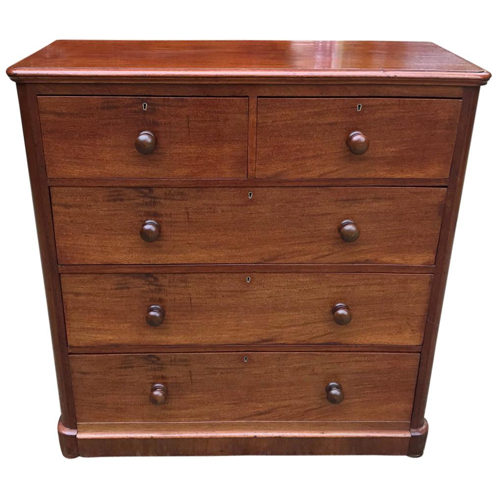 19th Century Victorian Mahogany Chest of Drawers For Sale