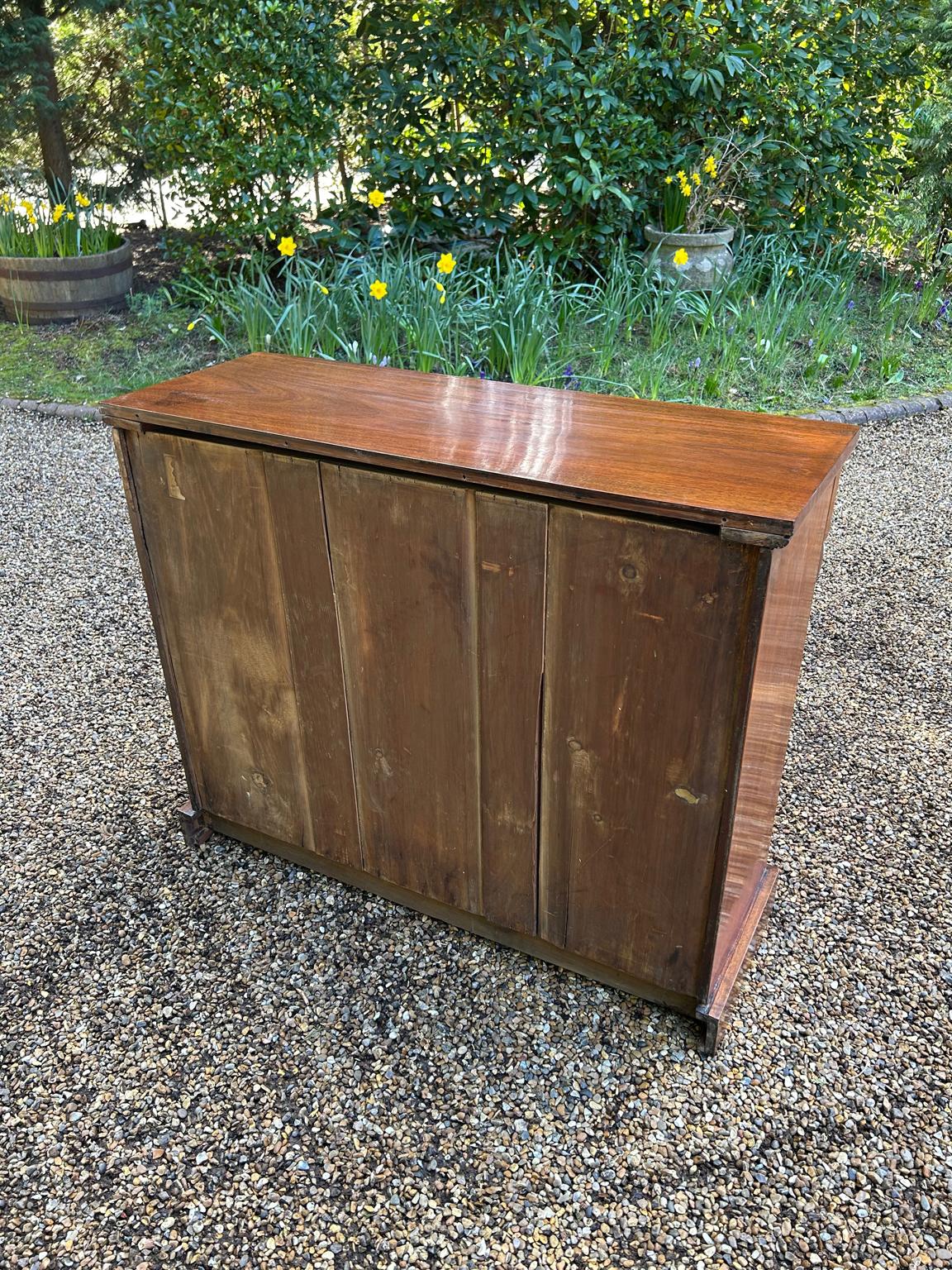 19th Century Victorian Mahogany Chiffonier For Sale 5
