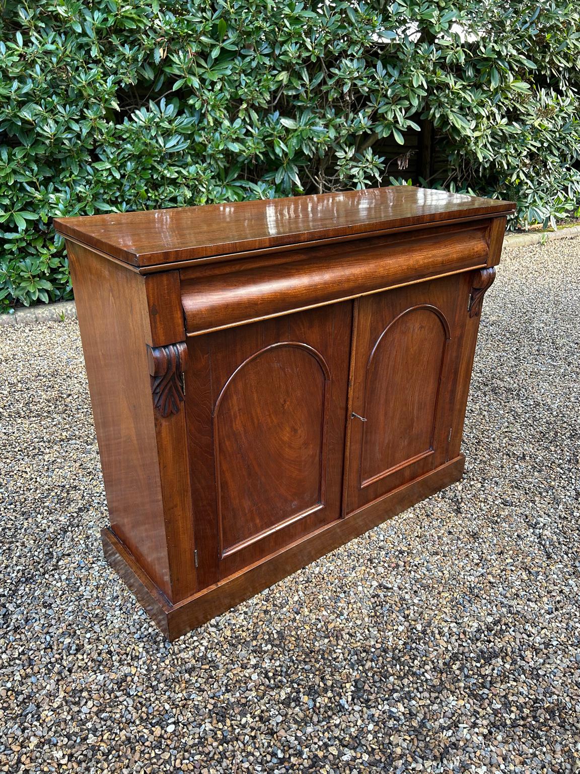 Hand-Crafted 19th Century Victorian Mahogany Chiffonier For Sale