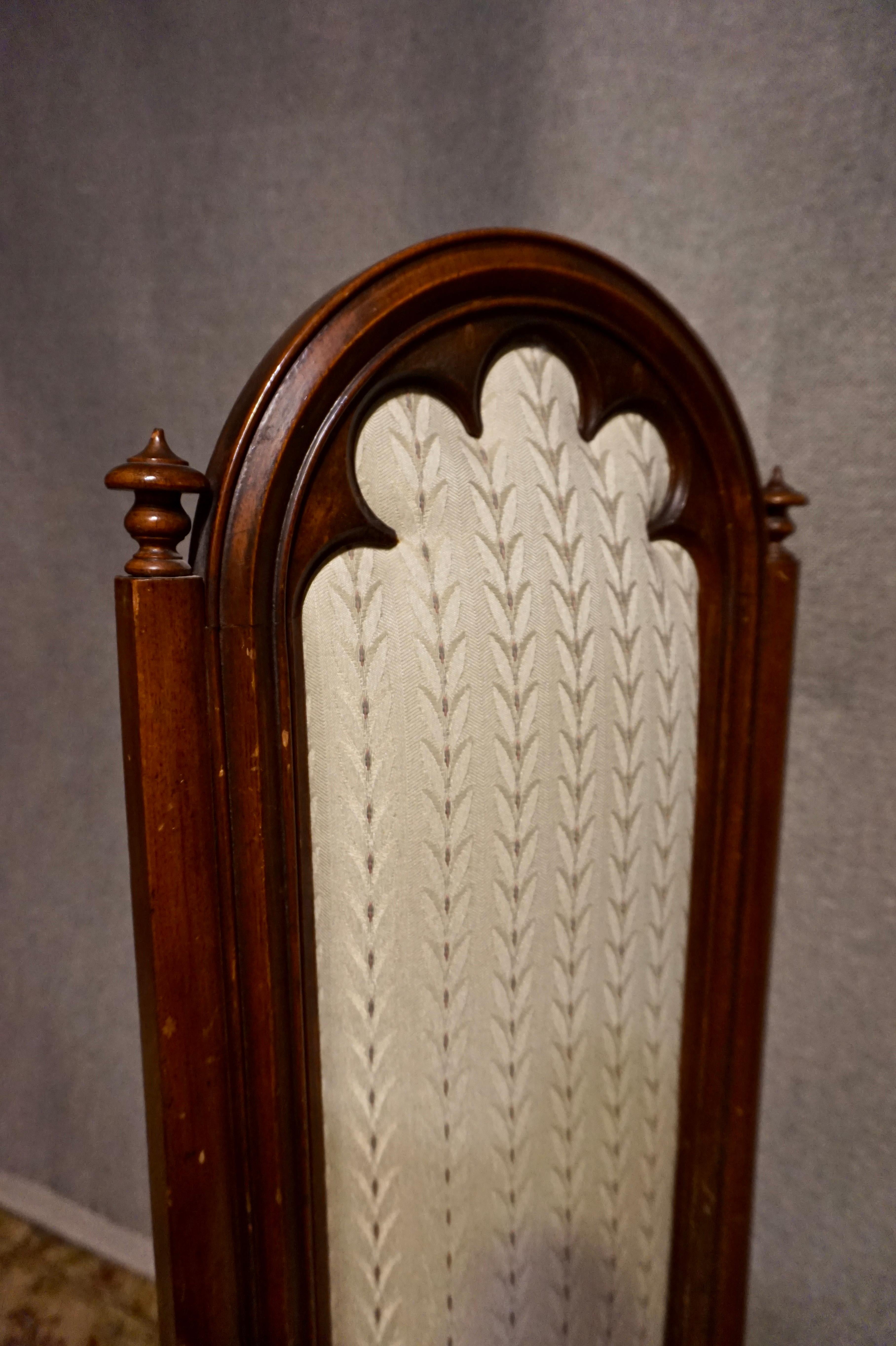 English 19th Century Victorian Mahogany Gothic Prayer Slipper Chair For Sale