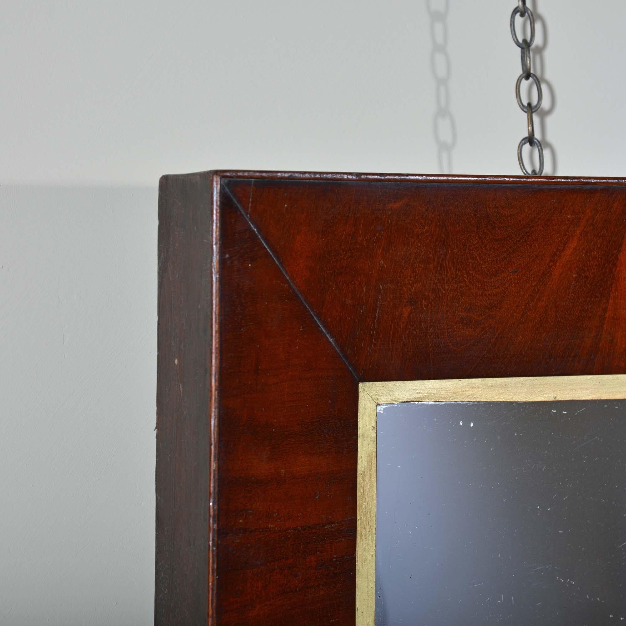 19th century Victorian mahogany hanging mirror In Good Condition For Sale In Castle Douglas, GB
