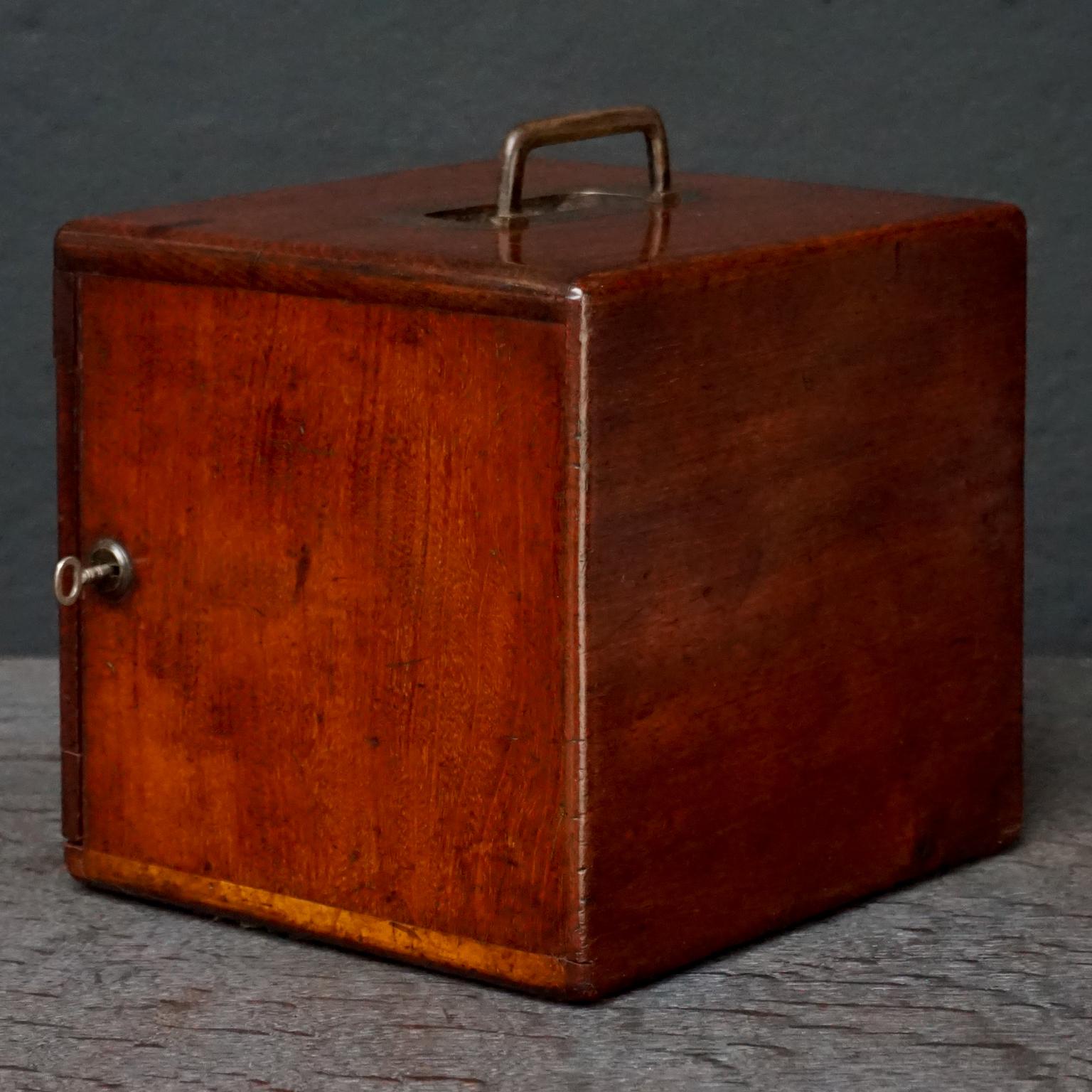 microscope cabinet
