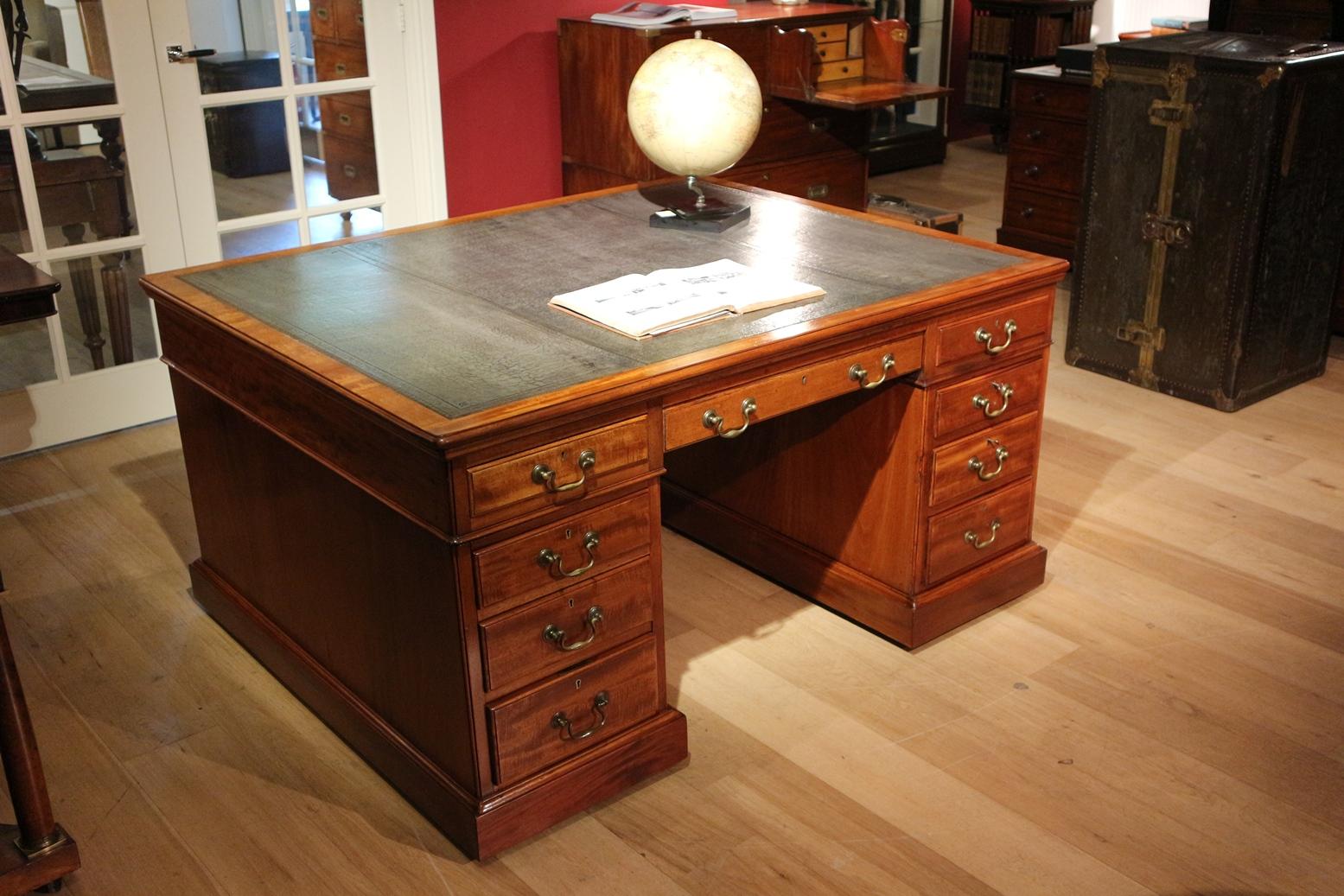 19th Century, Victorian Mahogany Partners Desk 4