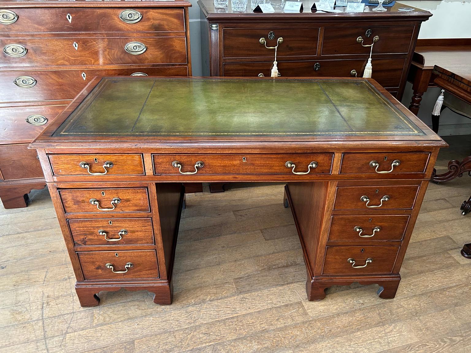 19th Century Victorian Mahogany Pedestal Desk 6