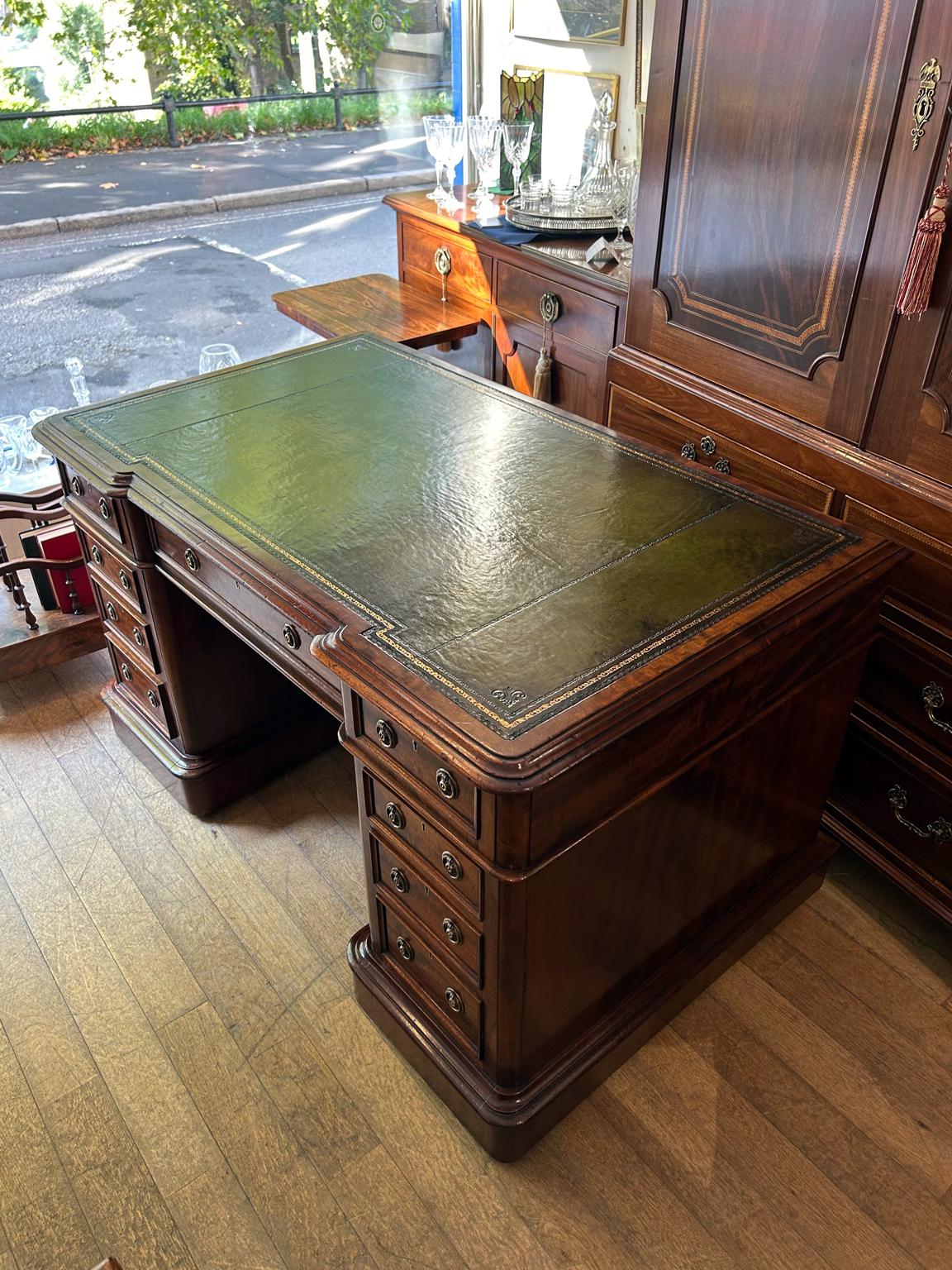 Hand-Crafted 19th Century Victorian Mahogany Pedestal Desk
