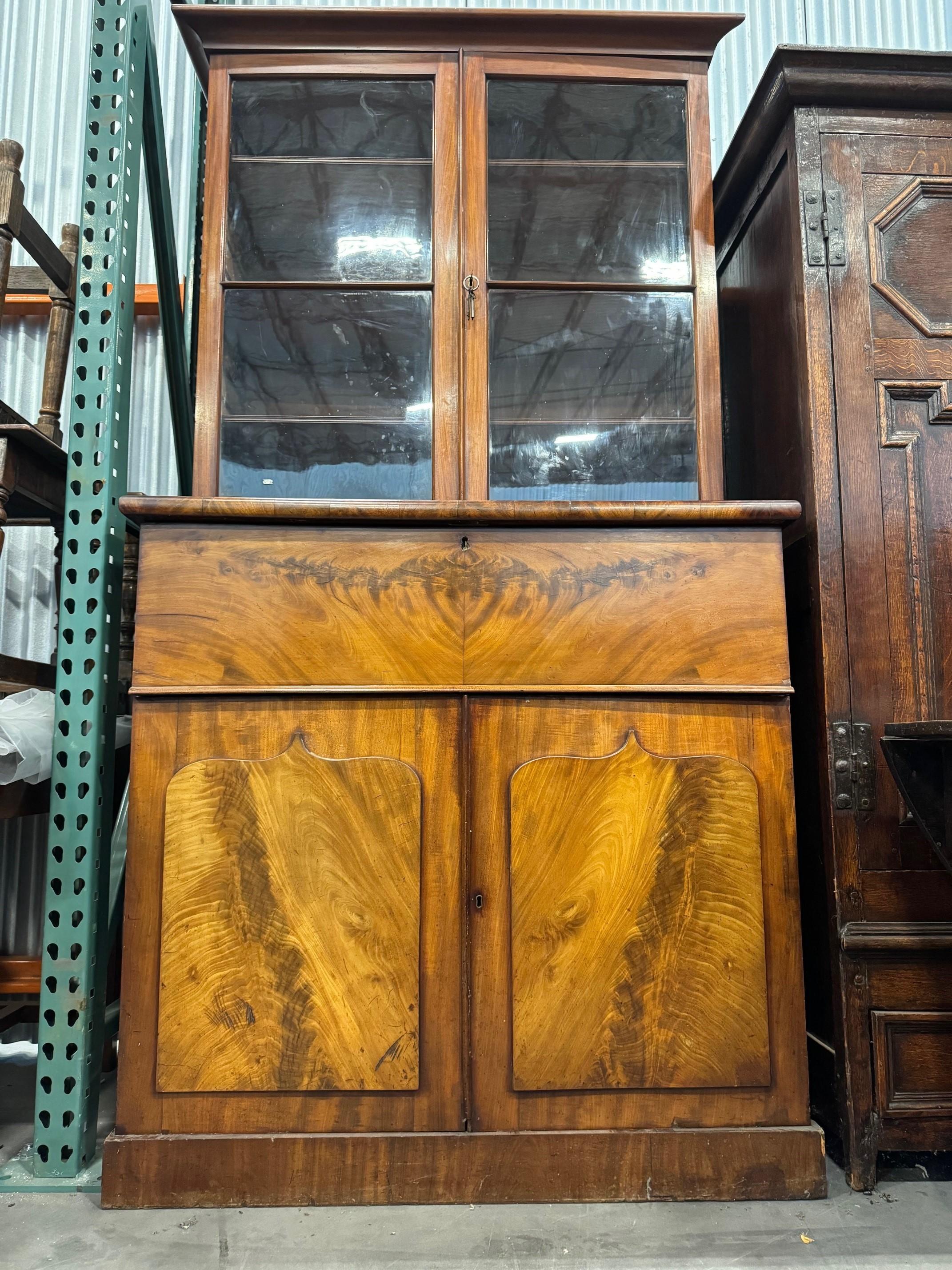 Libreria secretaire vittoriana in mogano del XIX secolo in vendita 6