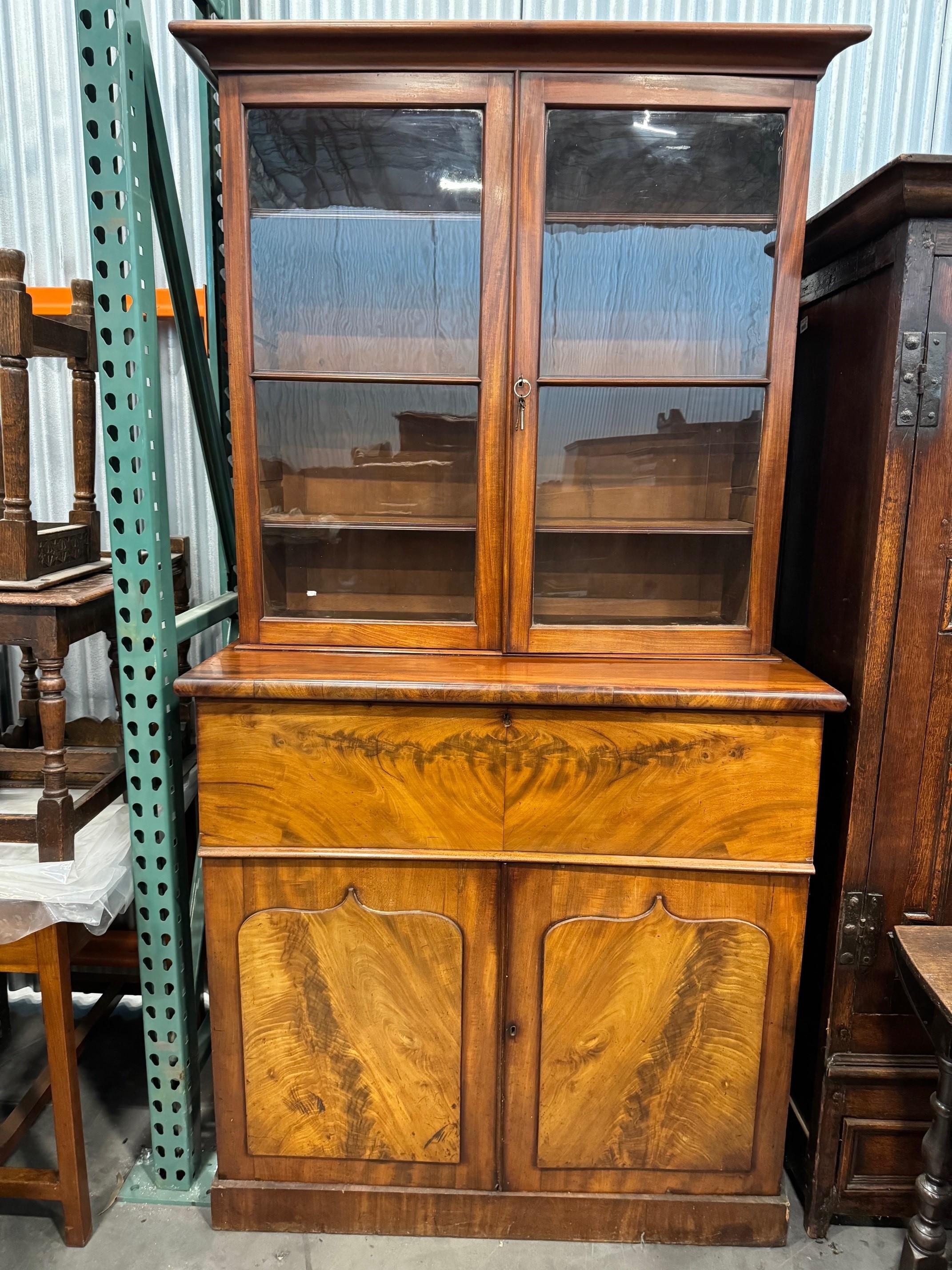 Libreria secretaire vittoriana in mogano del XIX secolo in vendita 8