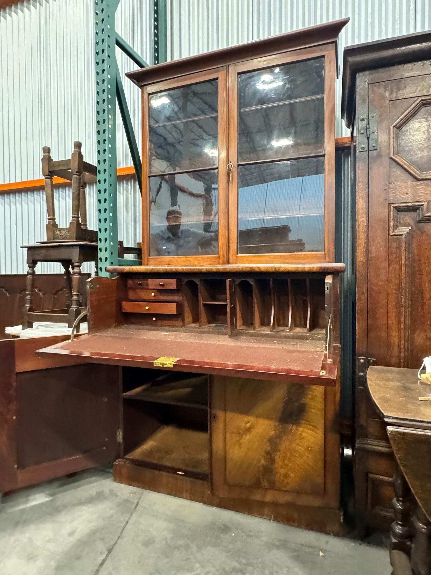Libreria secretaire vittoriana in mogano del XIX secolo in vendita 1