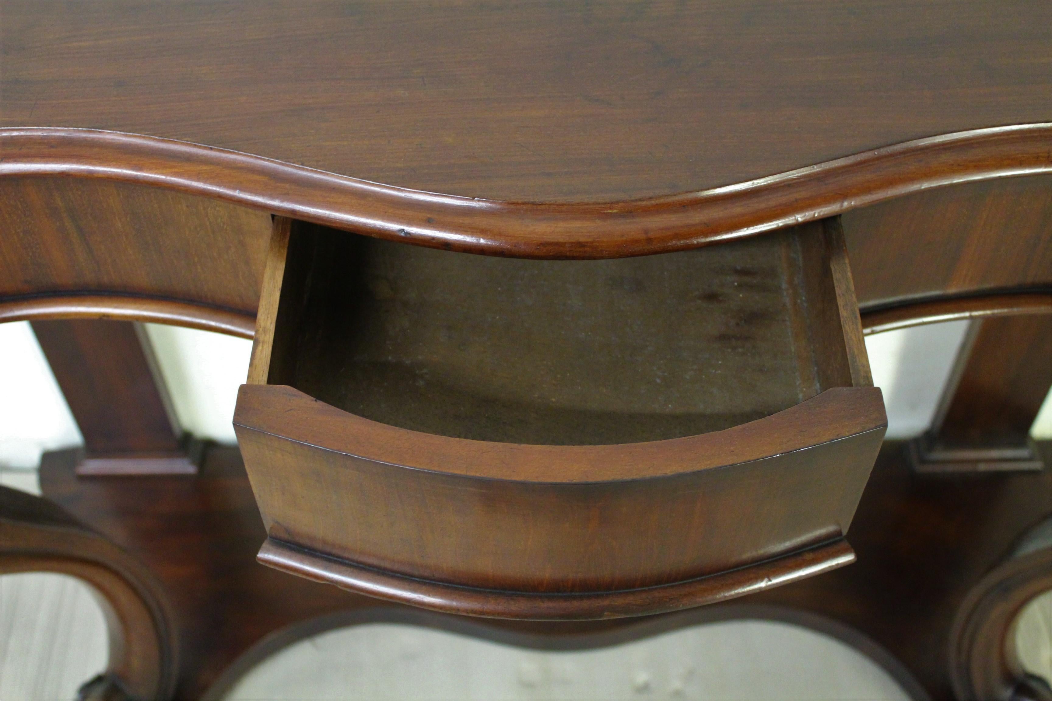 19th Century Victorian Mahogany Serpentine Fronted Console Table 3