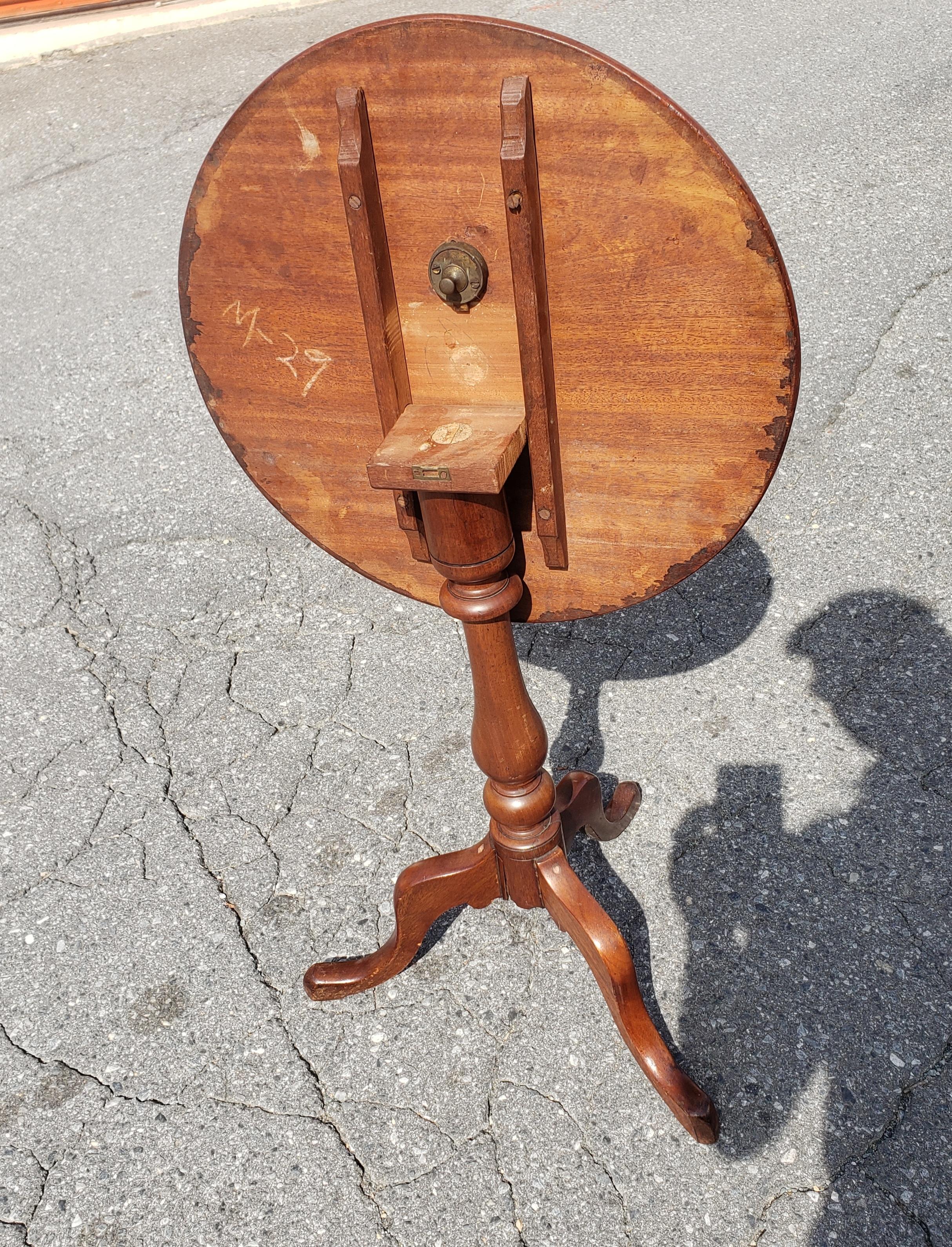 19th Century Victorian Mahogany  Tilt-Top Tripod Pedestal Candle Stand In Good Condition For Sale In Germantown, MD
