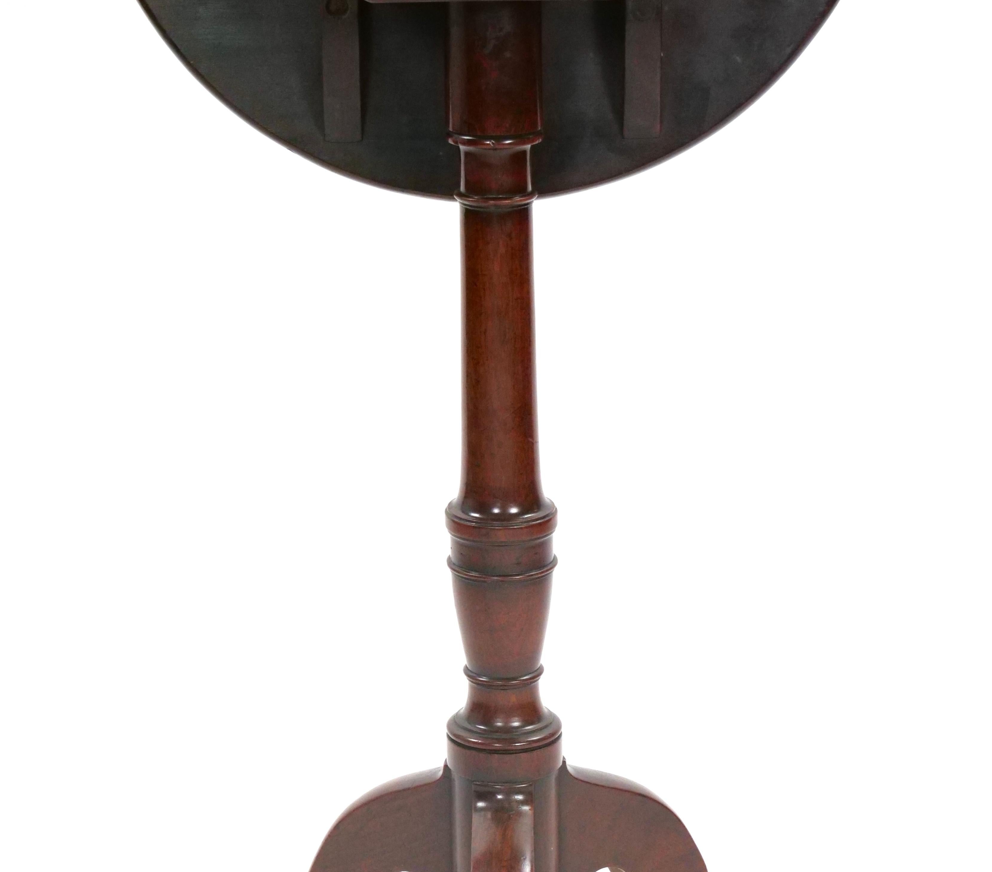 19th Century Victorian Mahogany Tripod Pedestal Candle Stand For Sale 3
