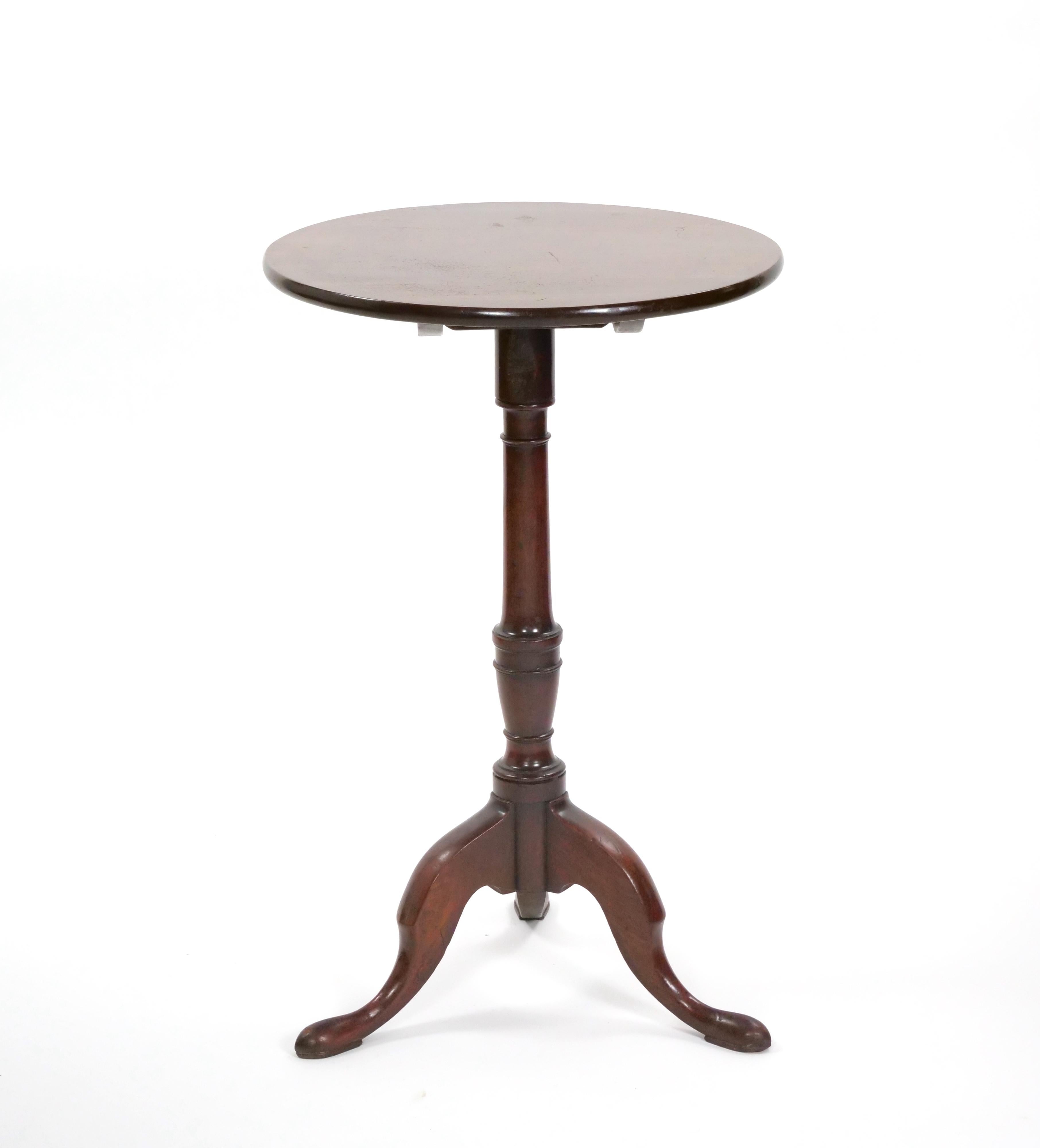 19th Century Victorian Mahogany Tripod Pedestal Candle Stand For Sale 4