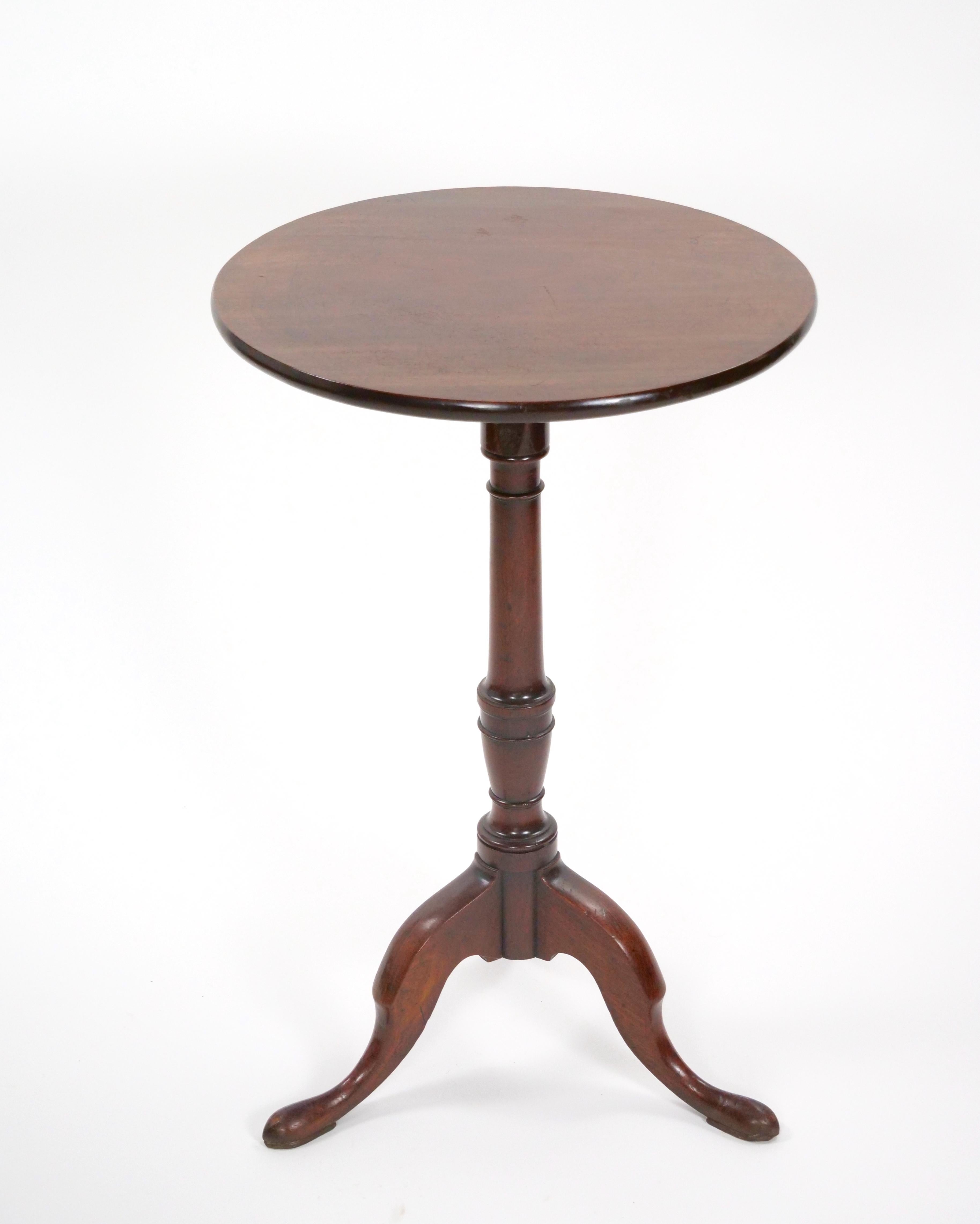 European 19th Century Victorian Mahogany Tripod Pedestal Candle Stand For Sale