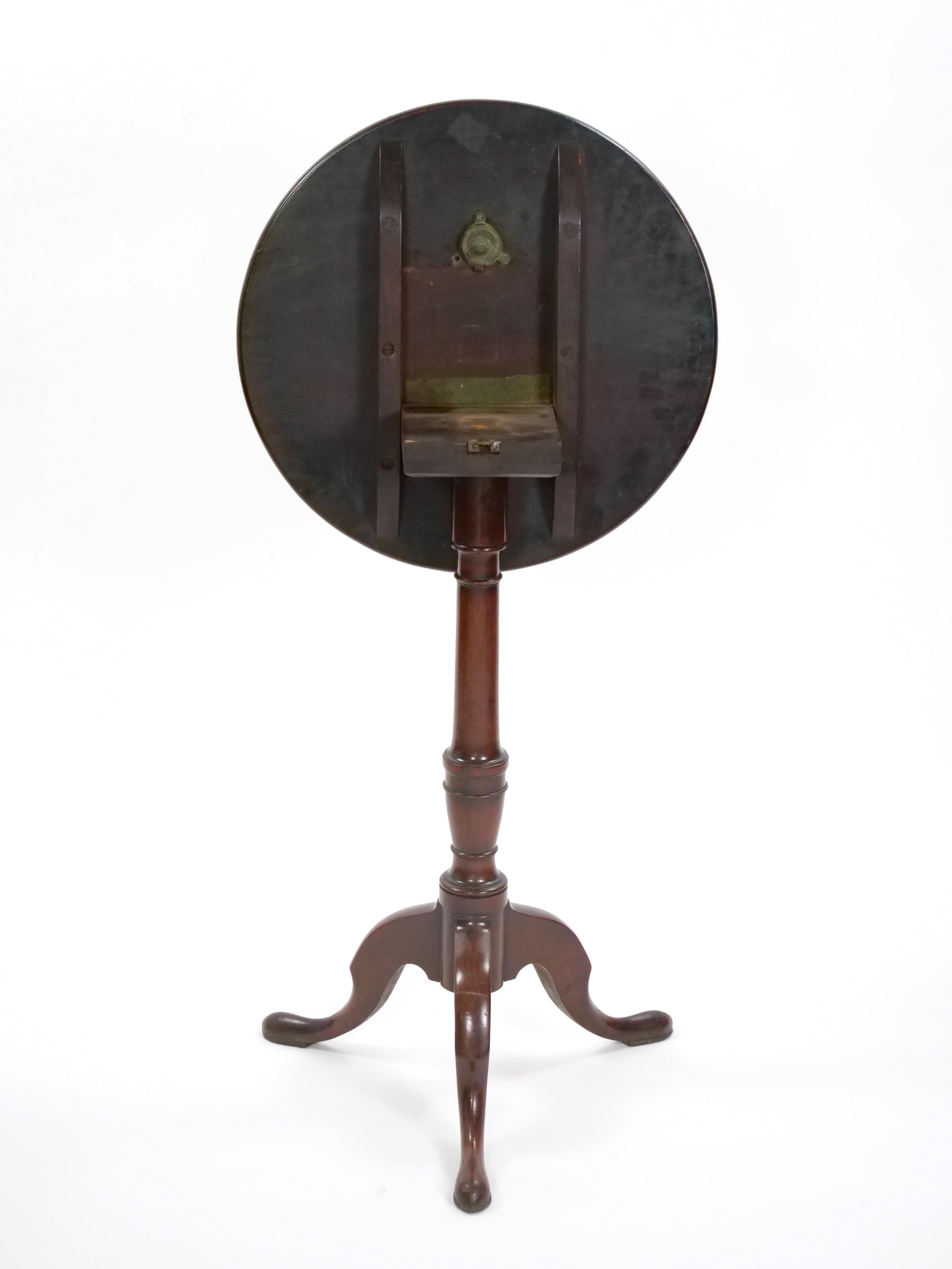 19th Century Victorian Mahogany Tripod Pedestal Candle Stand For Sale 2