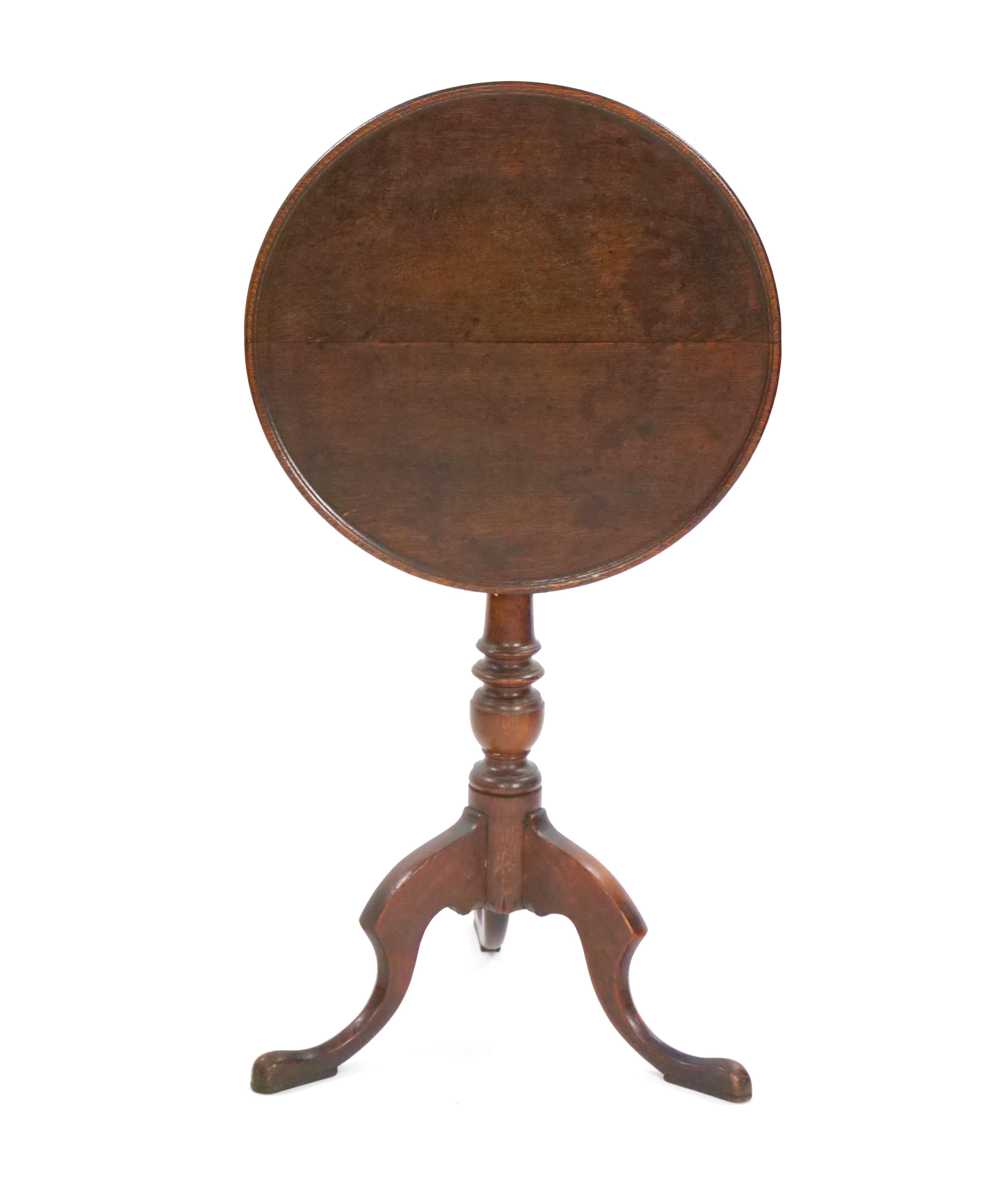 19th Century Victorian Mahogany Tripod Pedestal Candle Stand For Sale 2