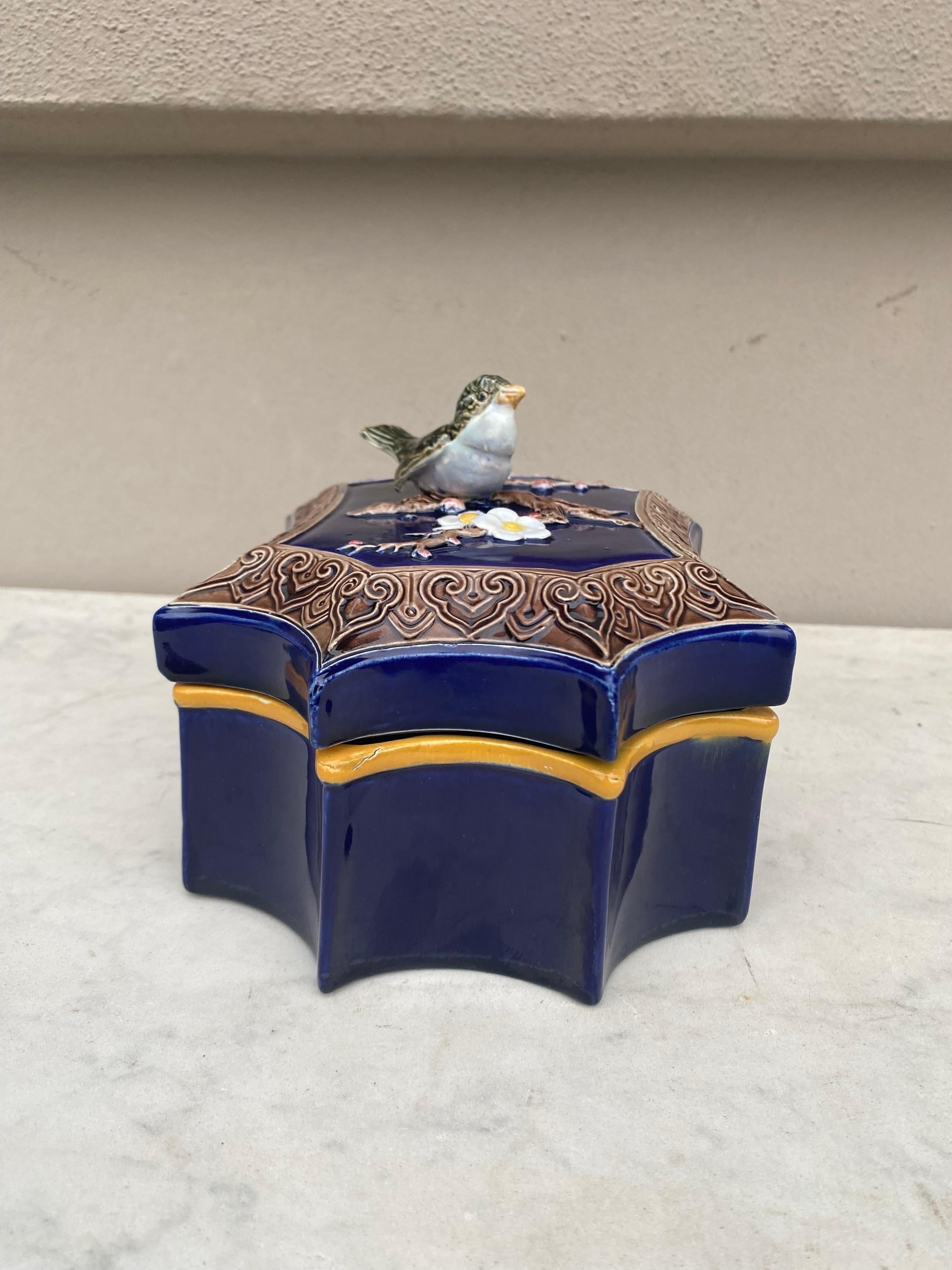 Ceramic 19th Century Victorian Majolica Bird Box Joseph Holdcroft For Sale