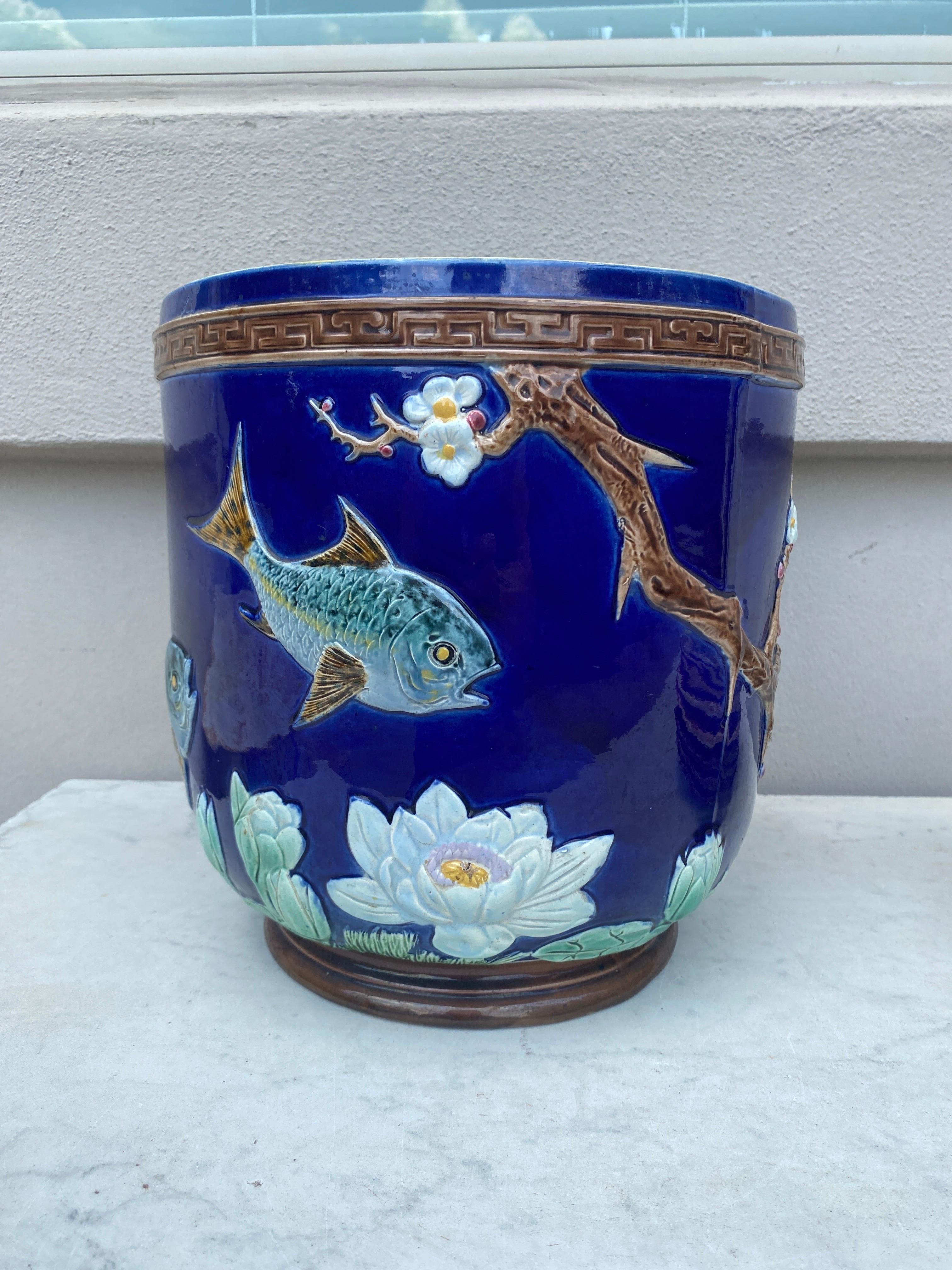 19th Century Victorian Majolica Fishs  & Water Lilies Joseph Holdcroft In Good Condition In Austin, TX