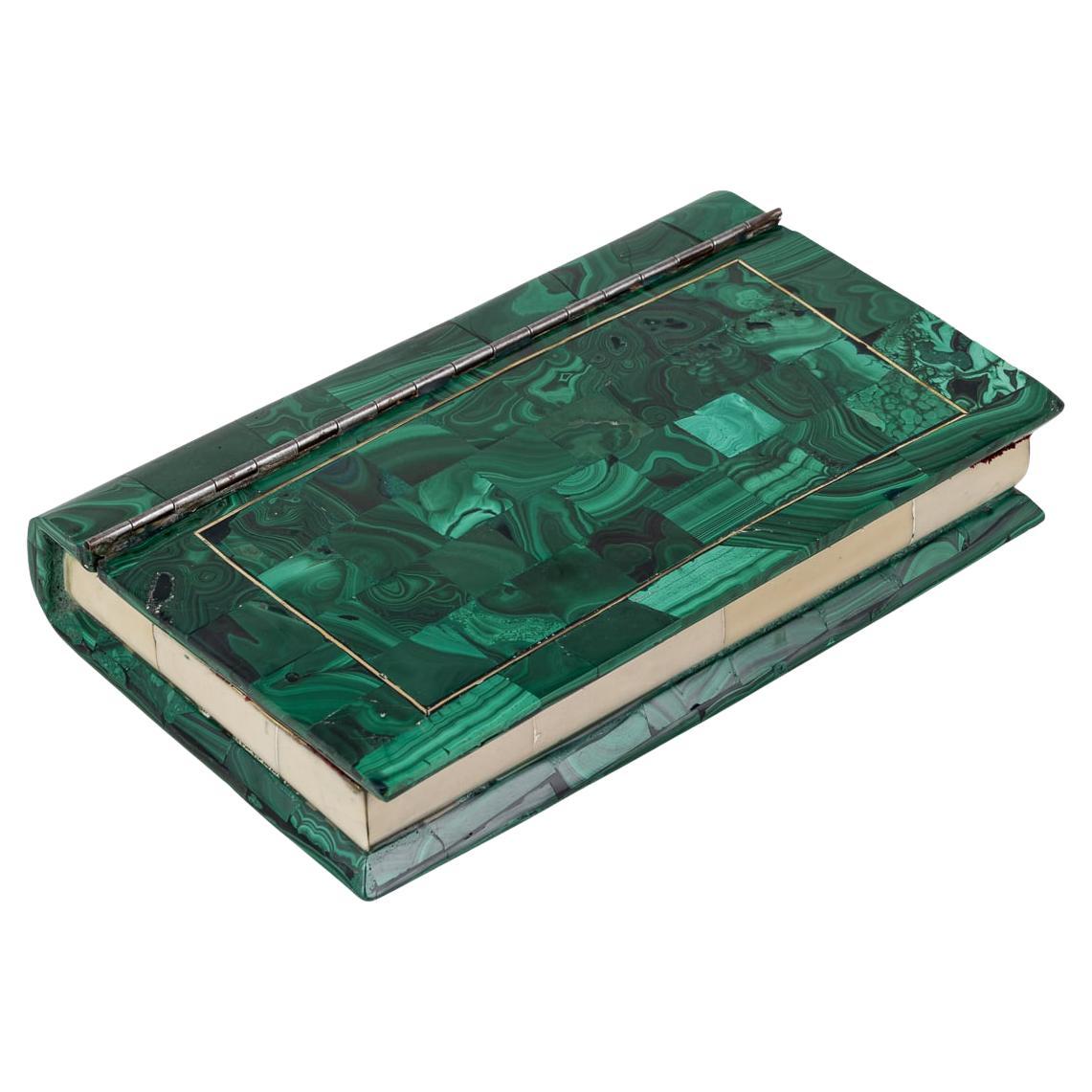 Boîte victorienne du 19ème siècle avec échantillons de minéraux naturels de malachite, vers 1880 en vente