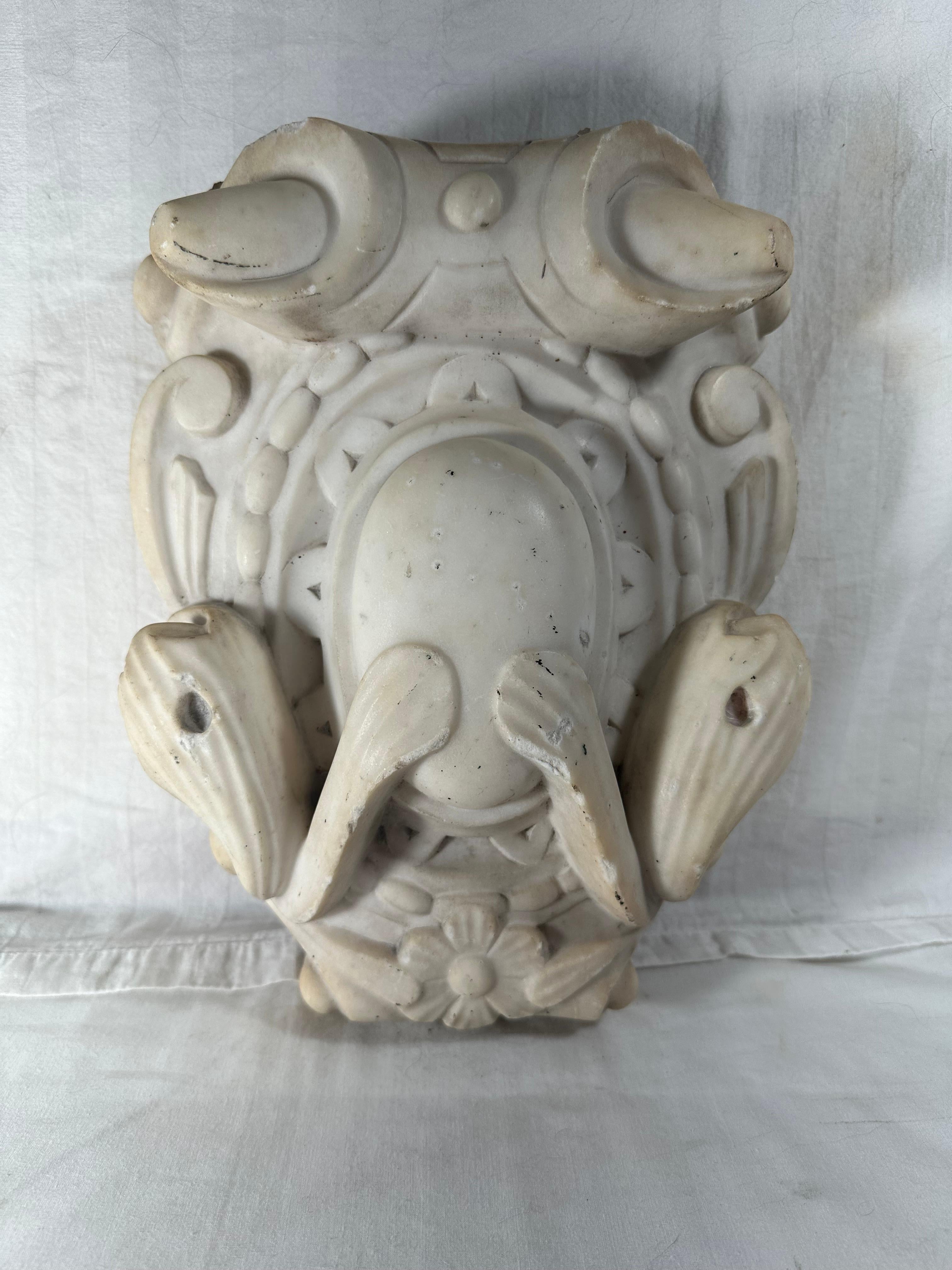 19th Century Victorian Marble Fireplace Mantle Keystone For Sale 4