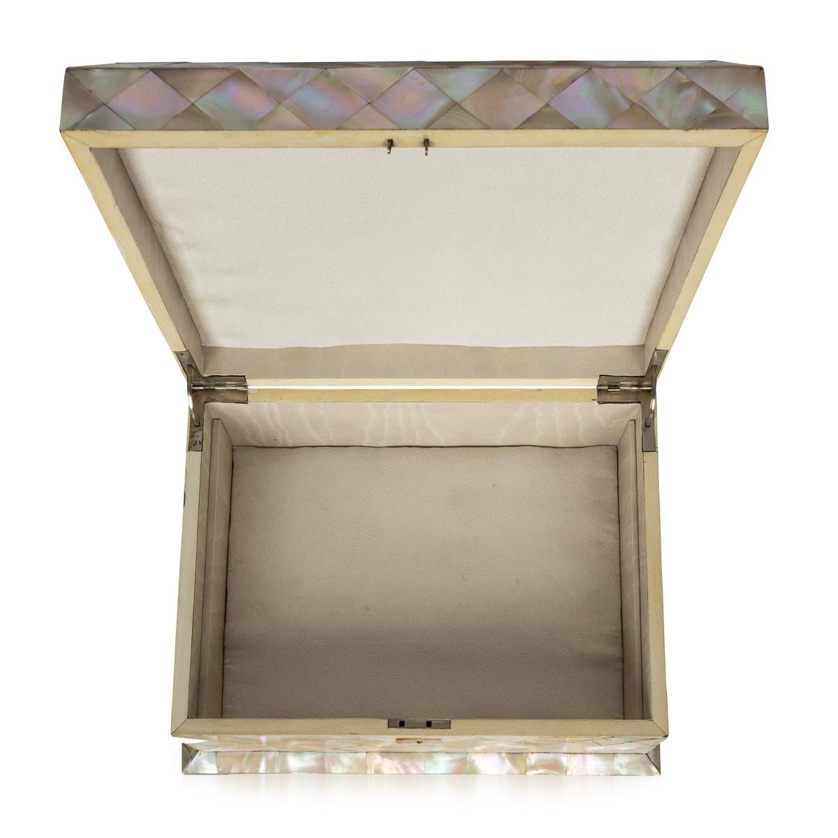 19th Century Victorian Mother Of Pearl Jewellery Box, c.1880 For Sale 4