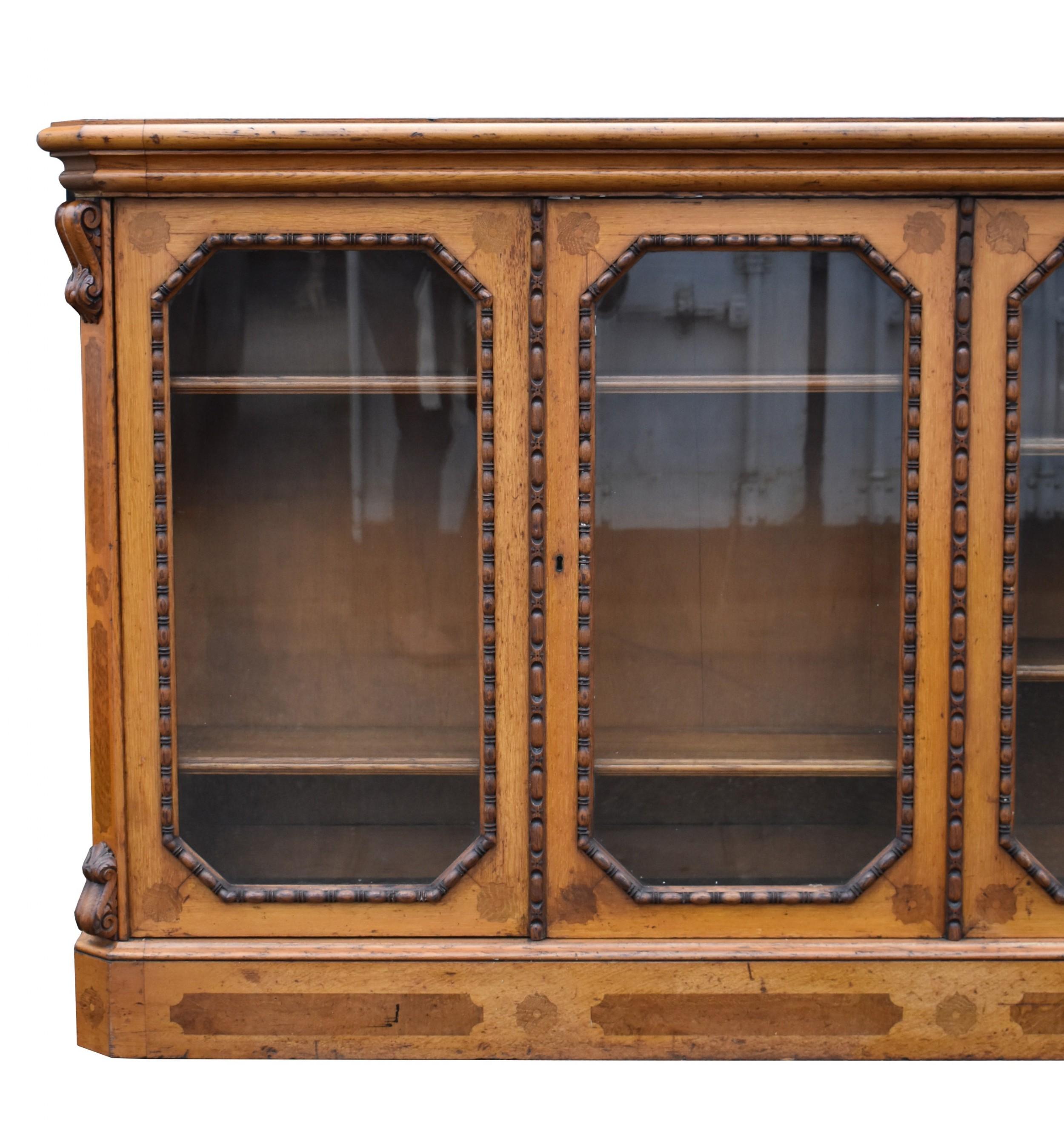 English 19th Century Victorian Oak and Walnut Bookcase