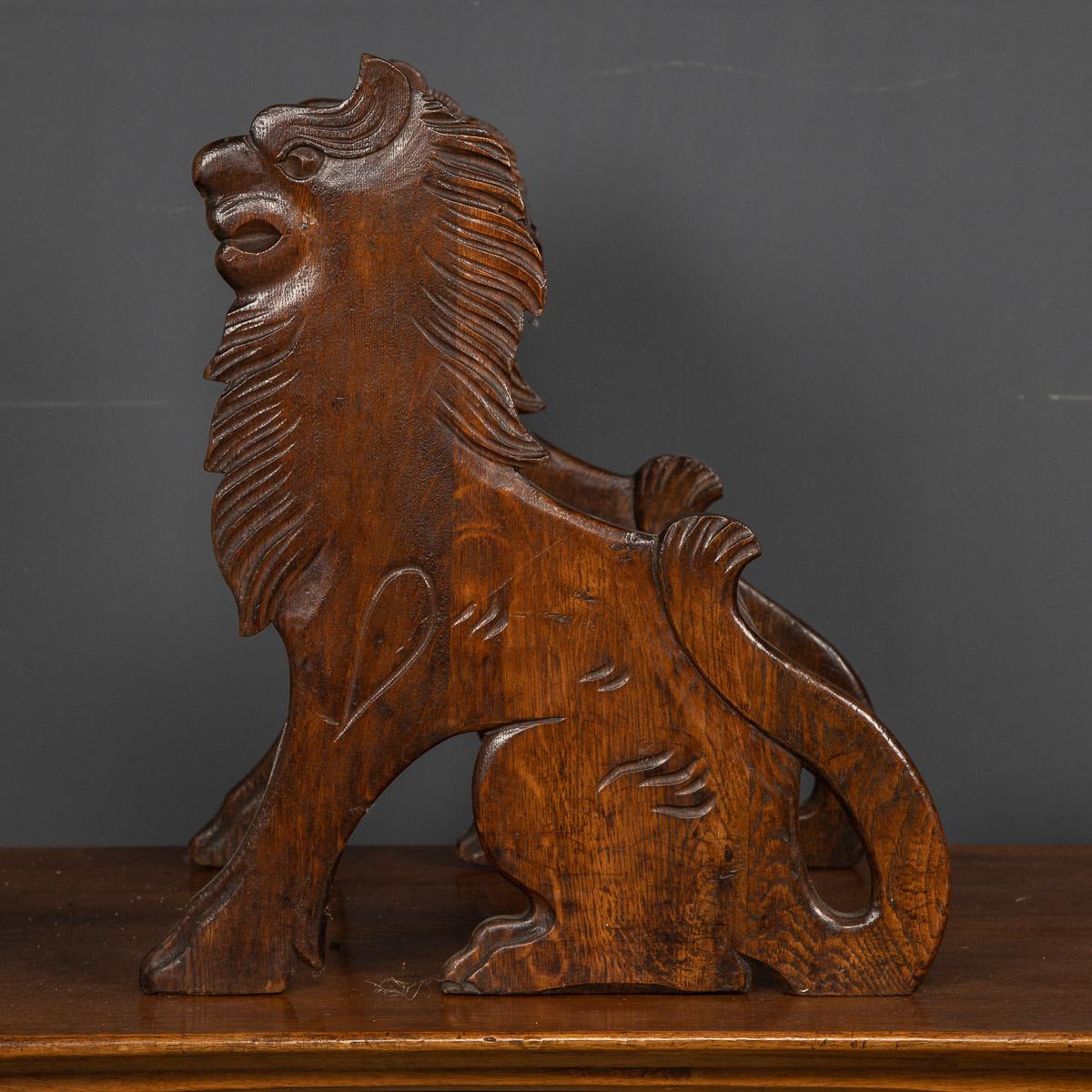 British 19th Century Victorian Oak Library Steps, Shaped as Lions, c.1880