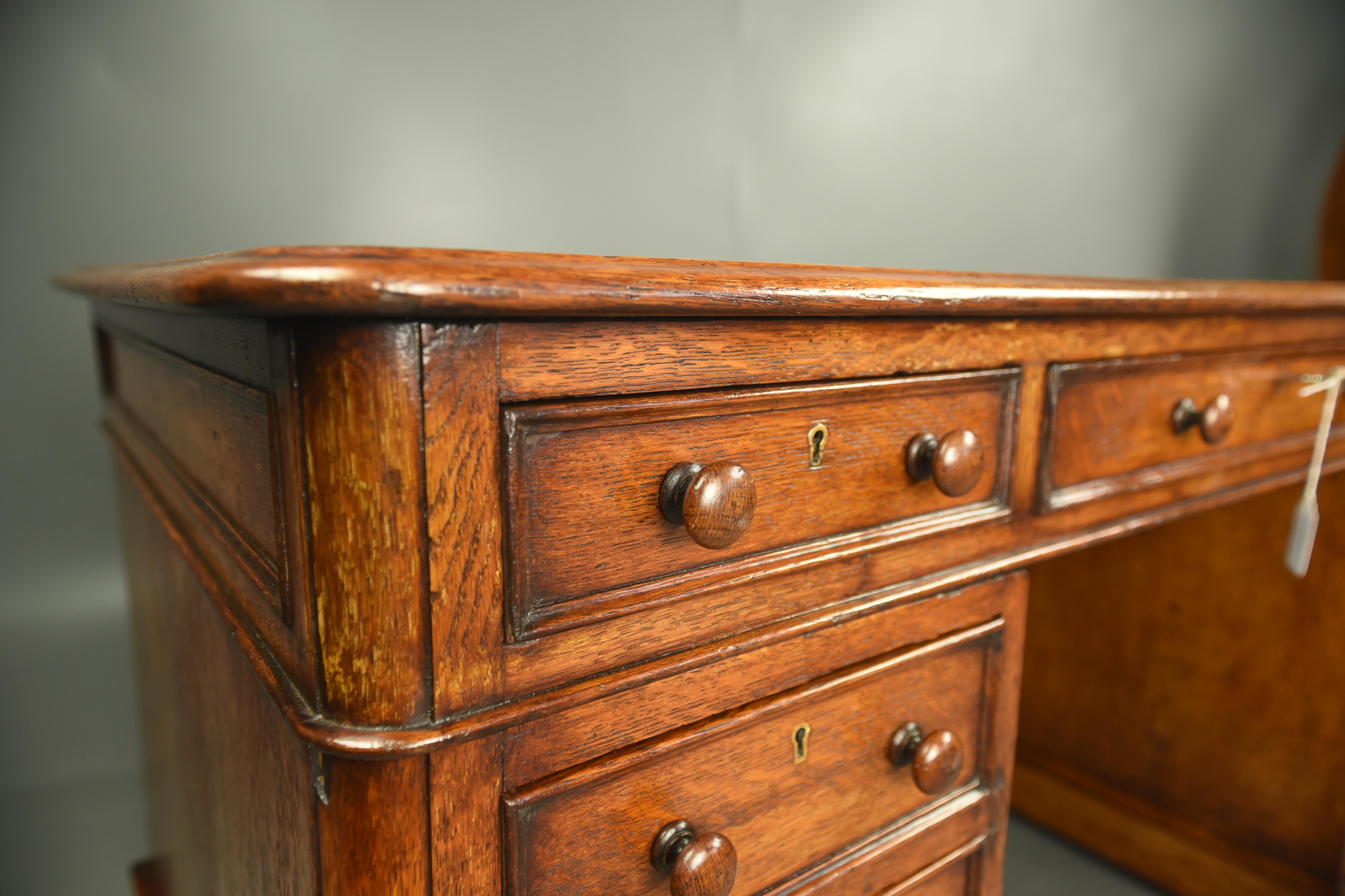 19th century Victorian oak pedestal desk 1